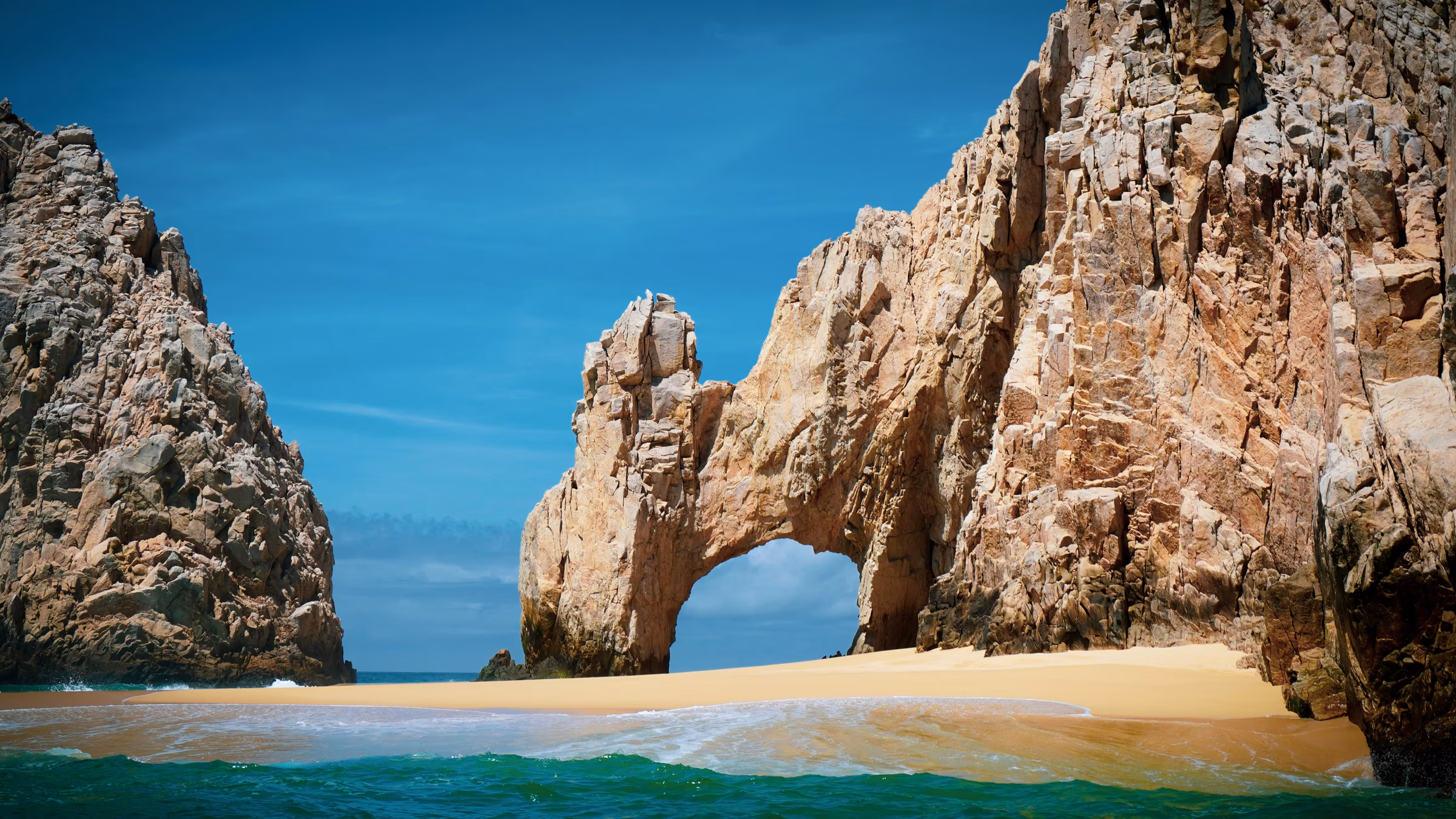 El Arco de Cabo San Lucas — iconic granite rock arch at Land's End, Baja California Sur, Mexico
