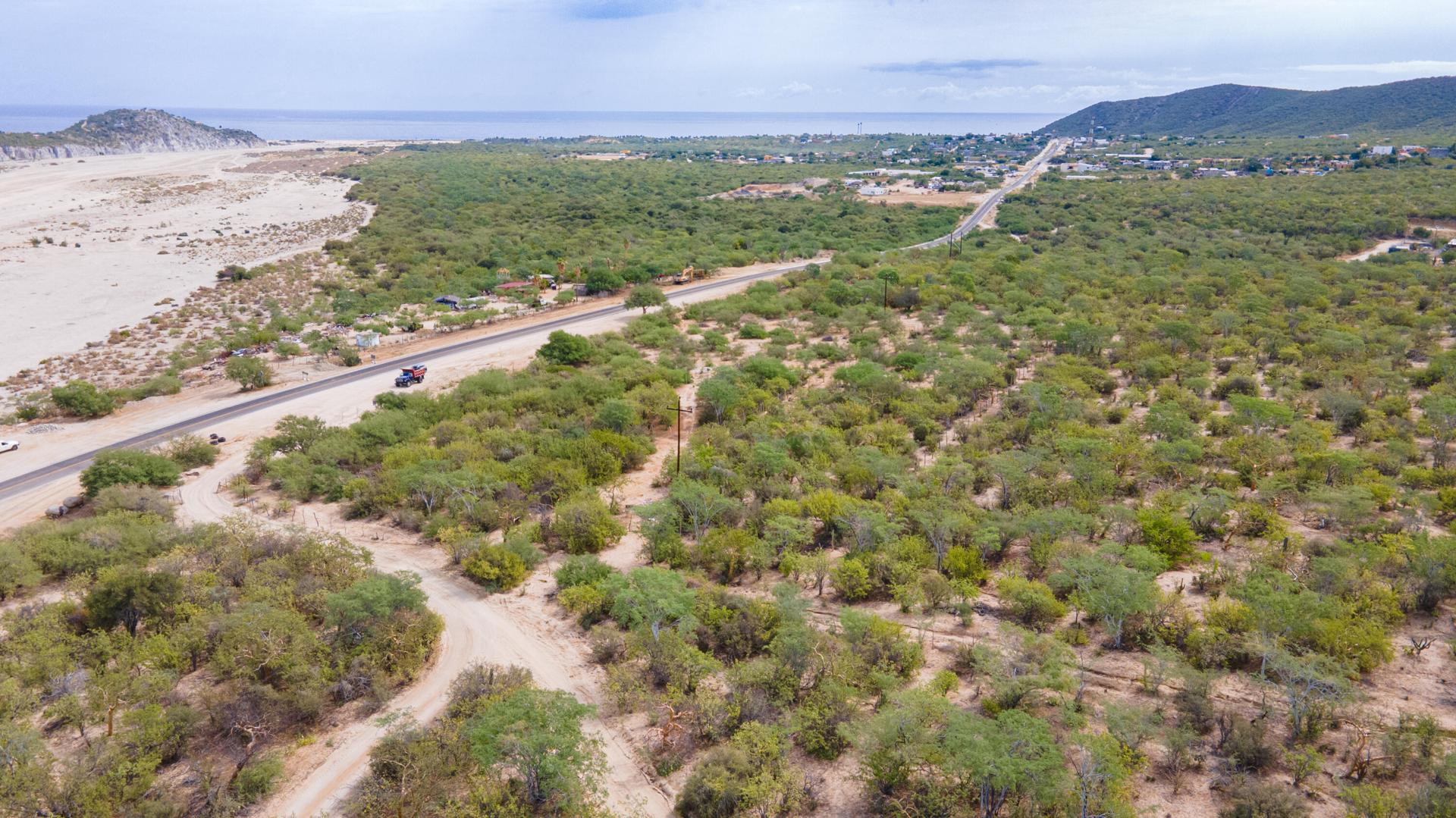 Km112-200 Carretera Transpeninsular, Parcela Barriles # 2, East Cape — photo 1 of 10