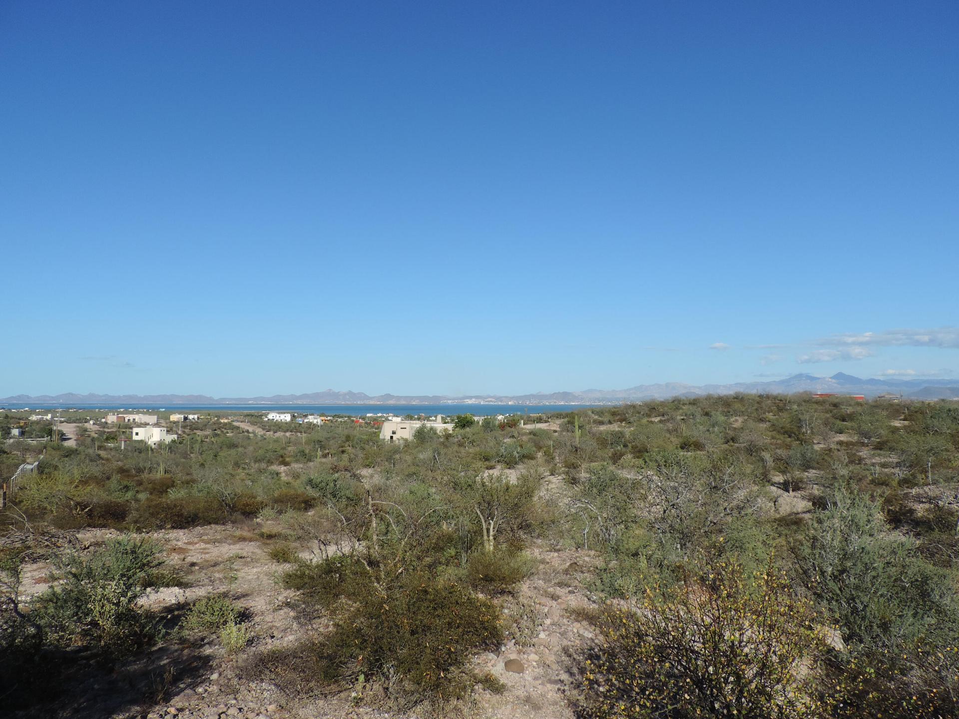 0888 Biznaga Entre 20 Y 21, Loma Vista Lot, La Paz — photo 1 of 18