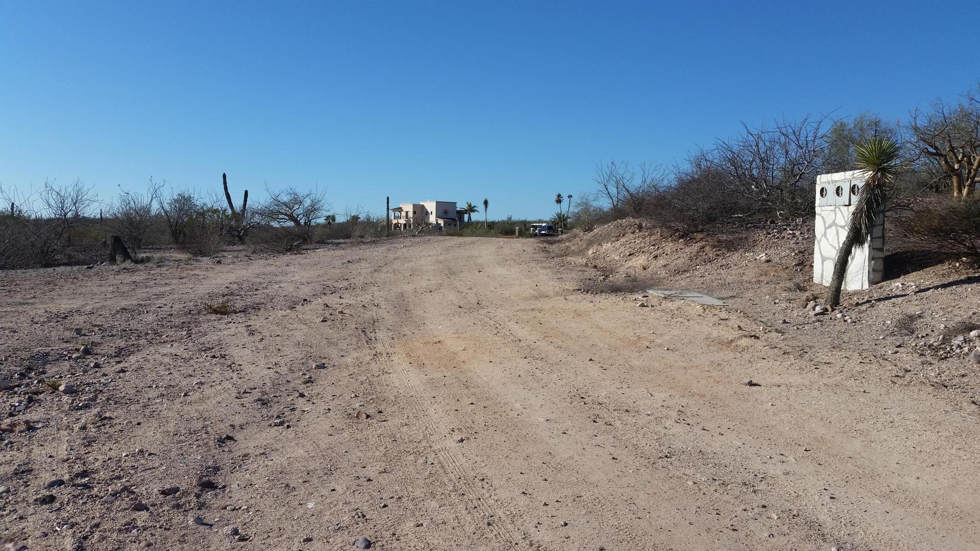 0890 Biznaga Entre 20 Y 21, Loma Vista Lot, La Paz — photo 1 of 18