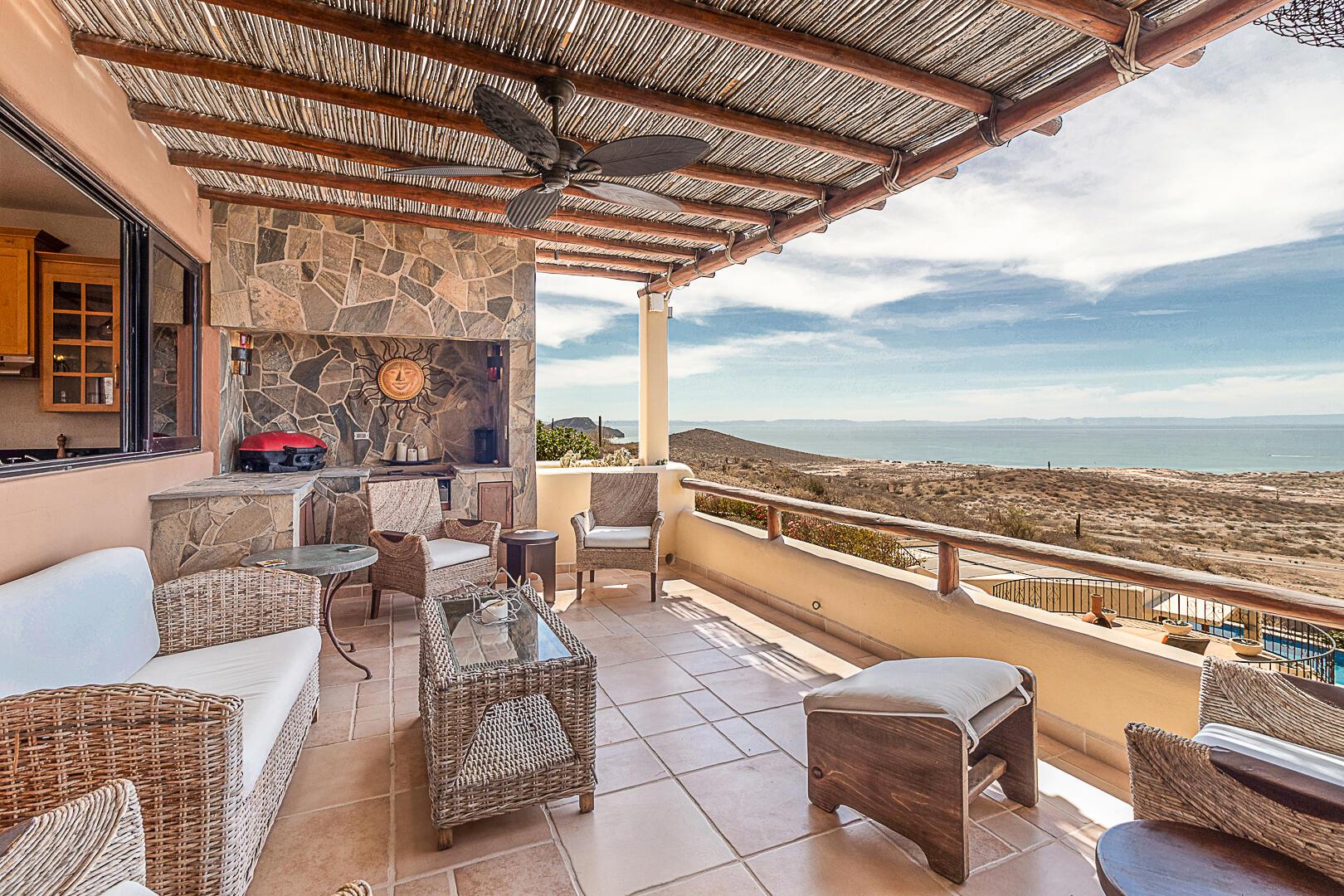 Eco-Luxury Off-Grid Estate, Maravia, La Paz