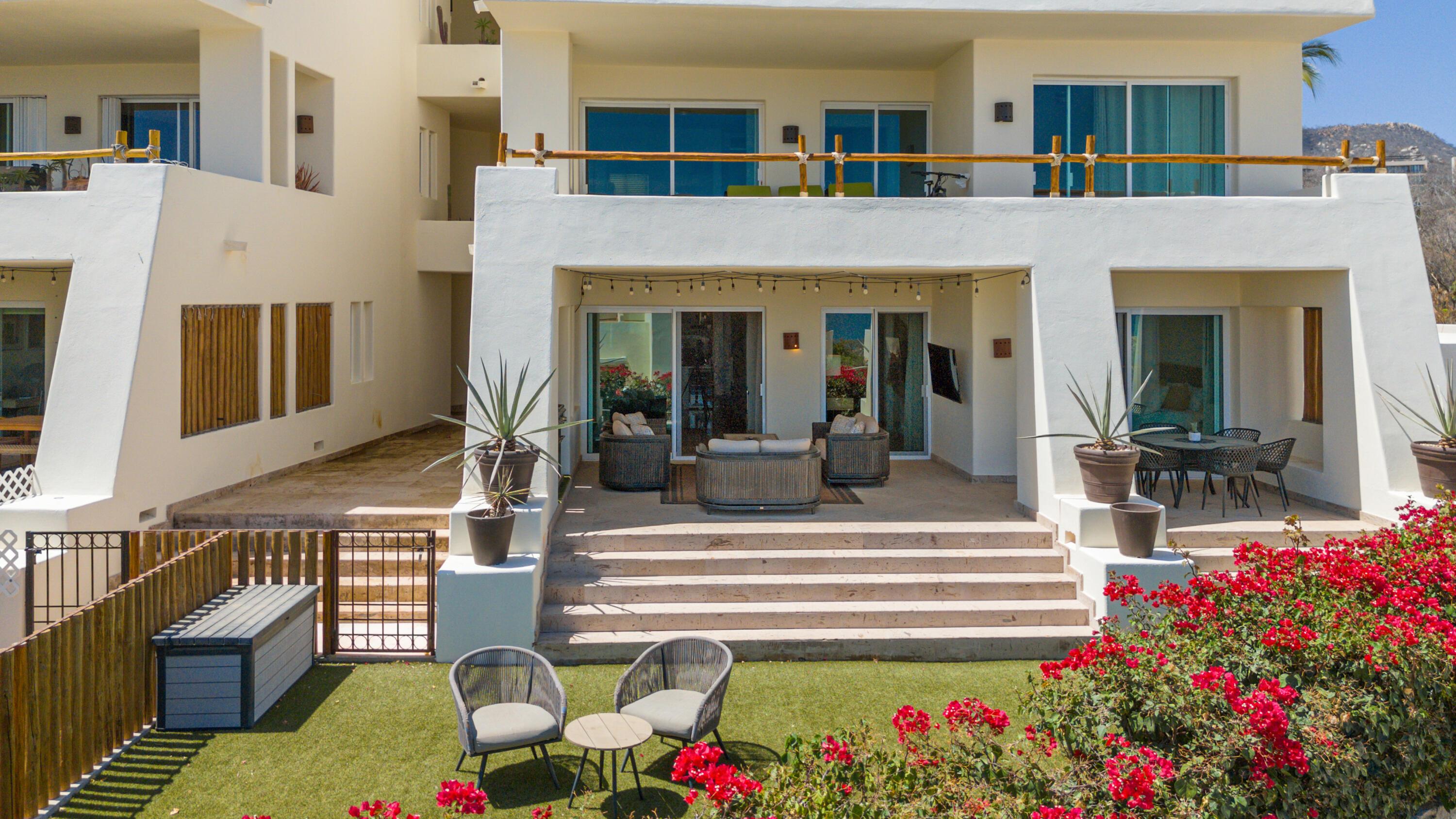 With Private Yard, La Vista Condo D101, Cabo Corridor