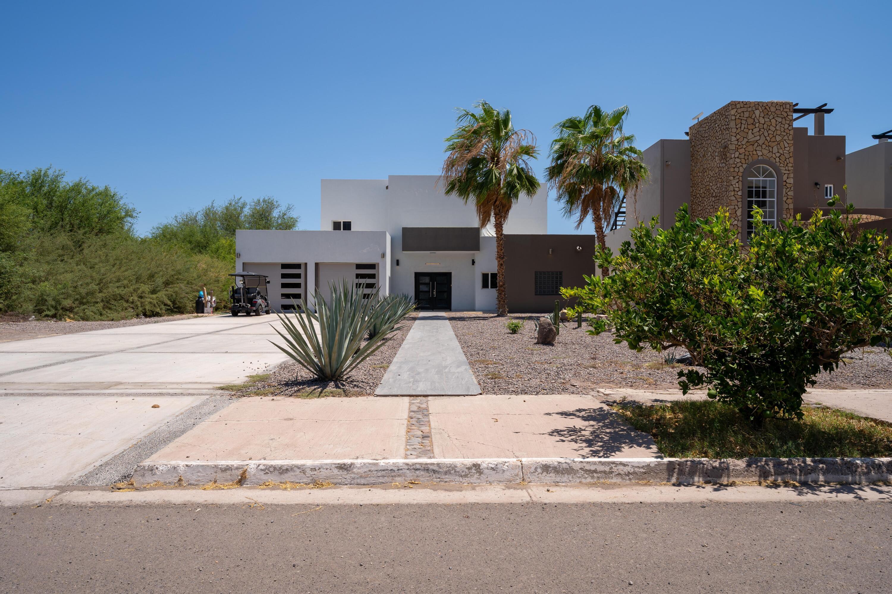 Federal Hwy 1, 18th Hole Golf Course Home, Loreto