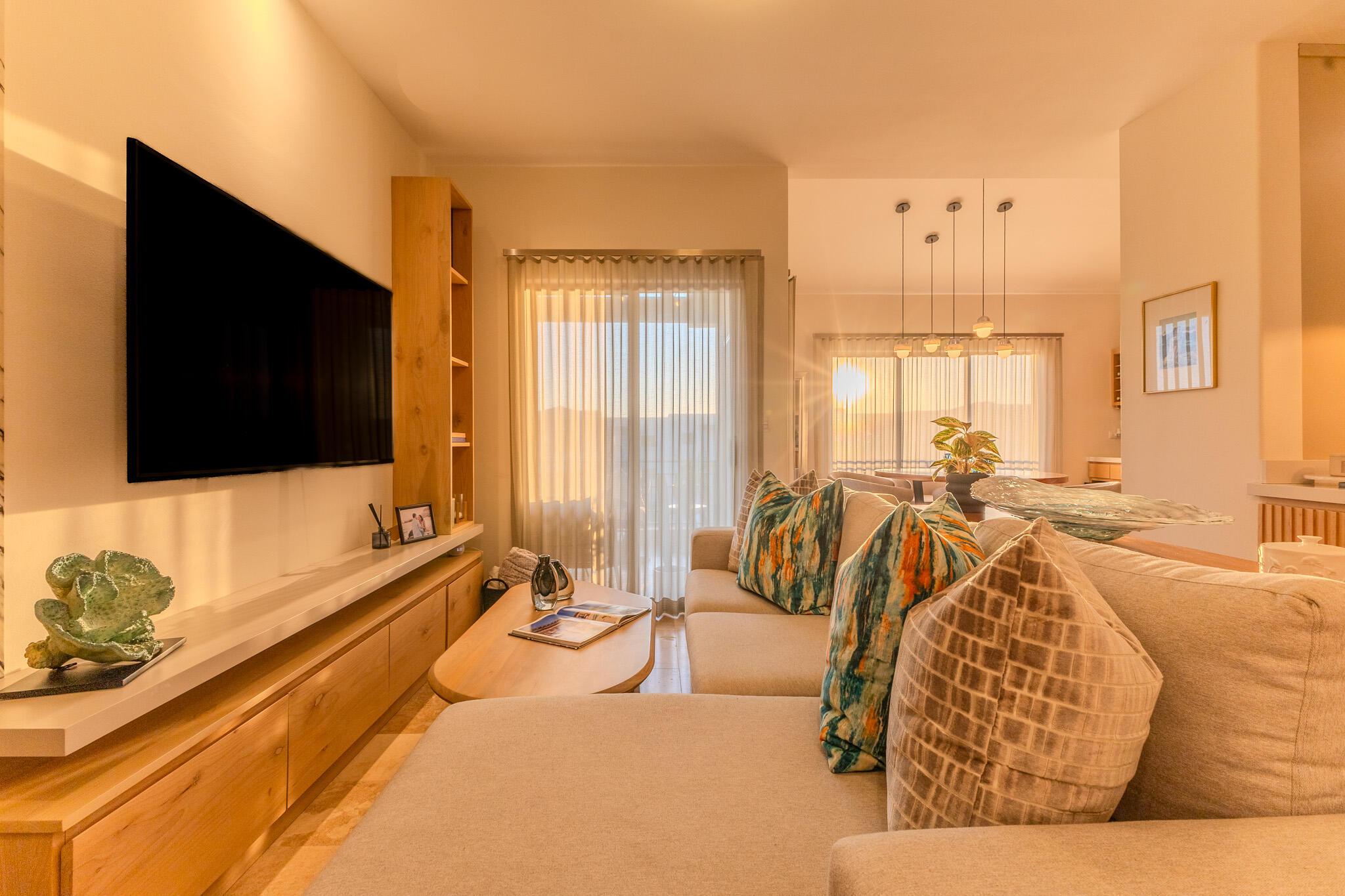 Cannes, Penthouse Camino del Mar, Cabo Corridor