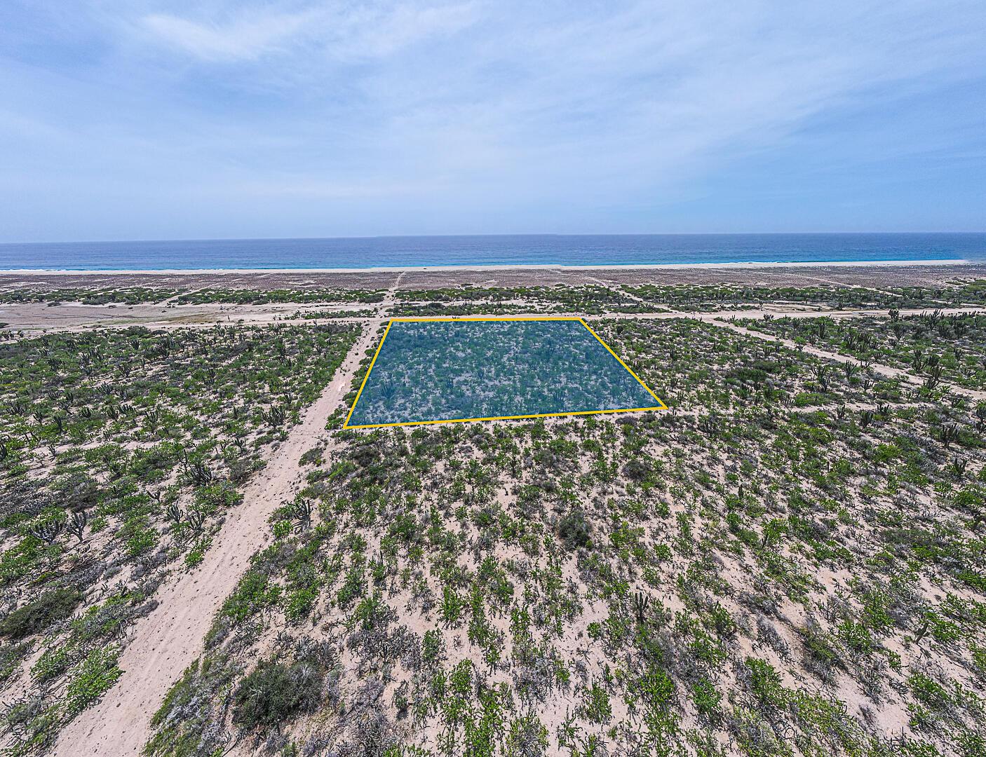 46 Langosta Esq Mantarraya, Agua Blanca Corner, Pacific — photo 1 of 13