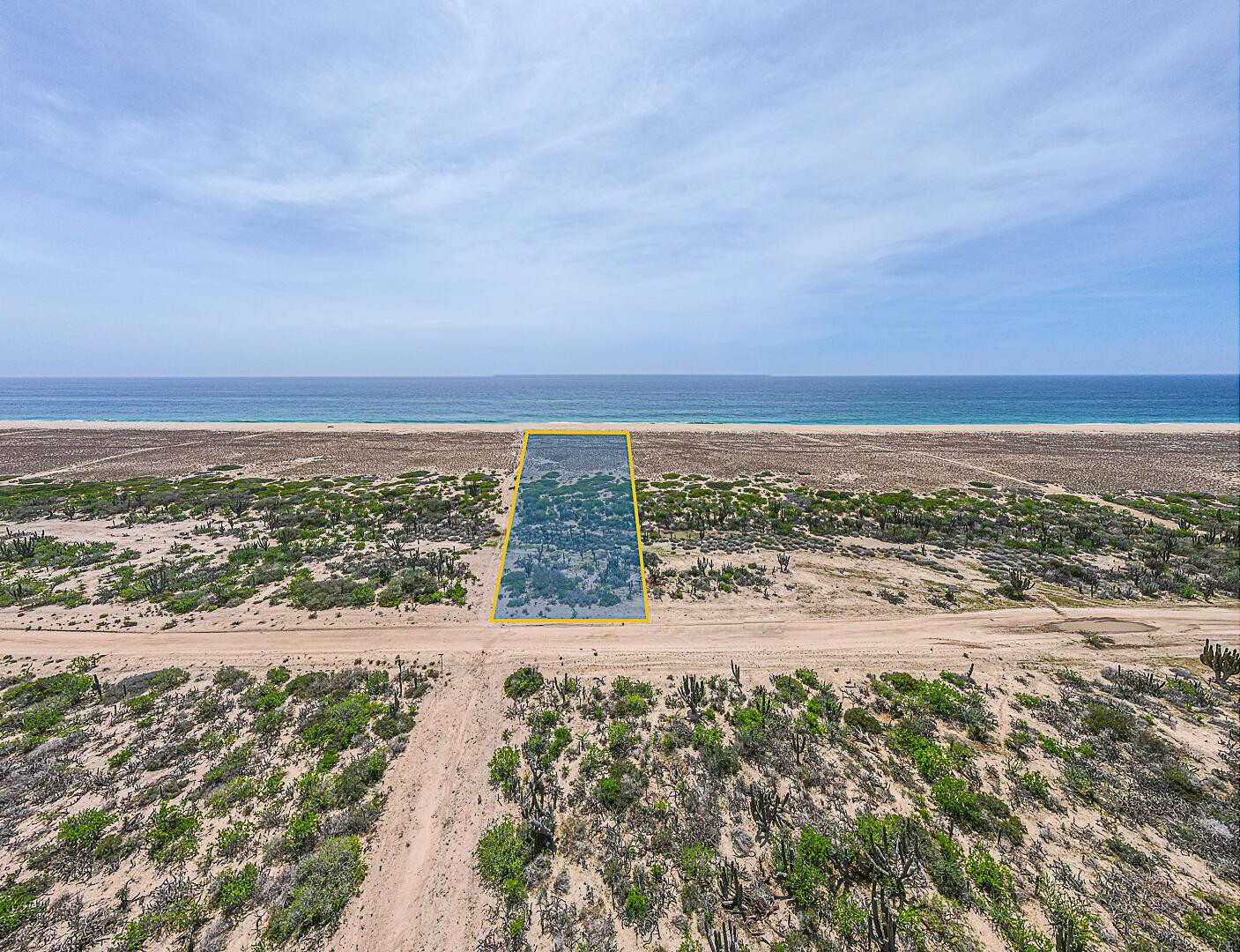 36 Camino Langosta Esq Tintorera, Beachfront, Pacific — photo 1 of 12