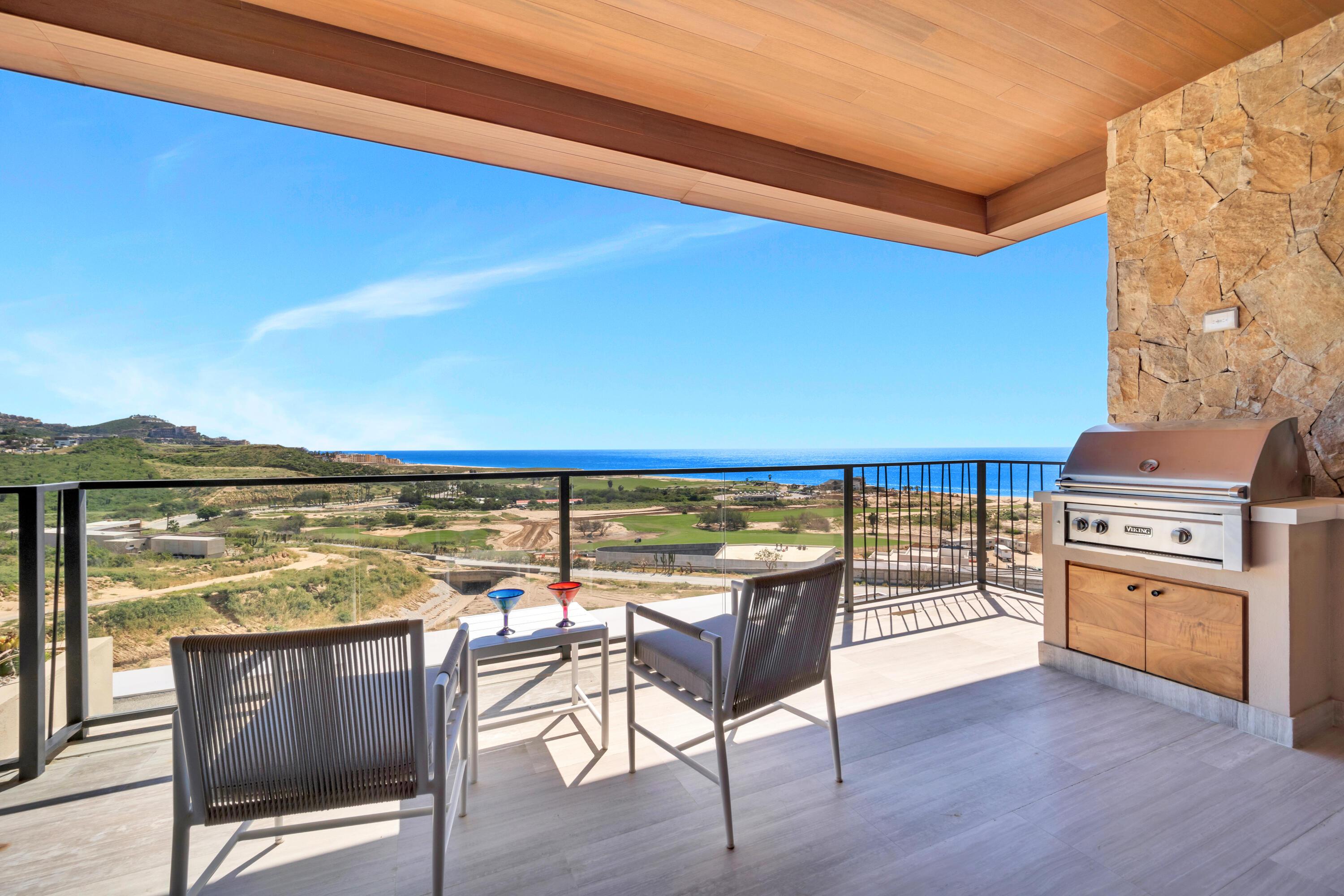 4 Bedroom Turnkey Luxury Residence Condo, Alvar Front Row Ocean View Ph, Pacific