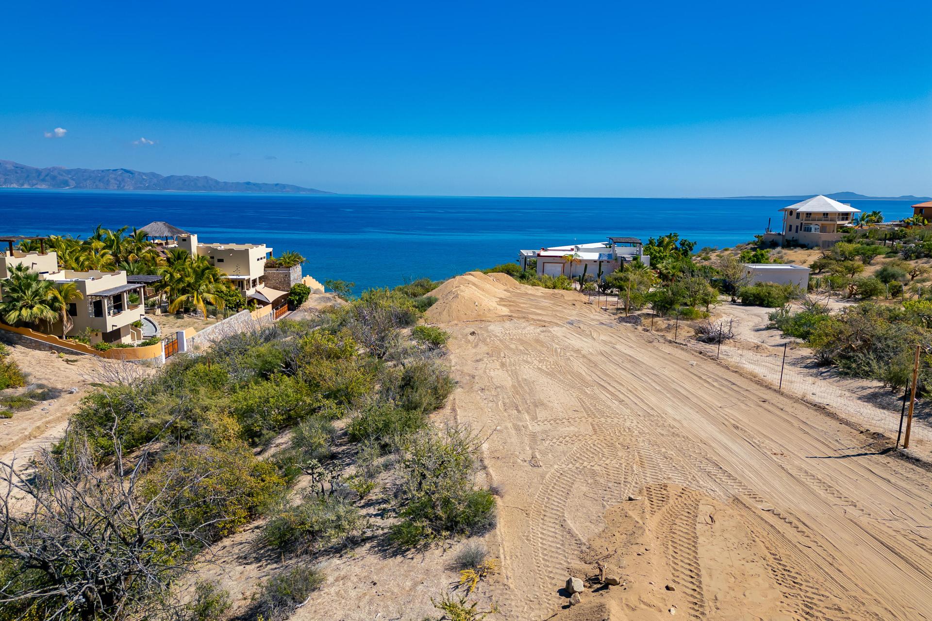A Corredor Mar De Cortes, Rasta Beach Lot A, La Paz — photo 1 of 15