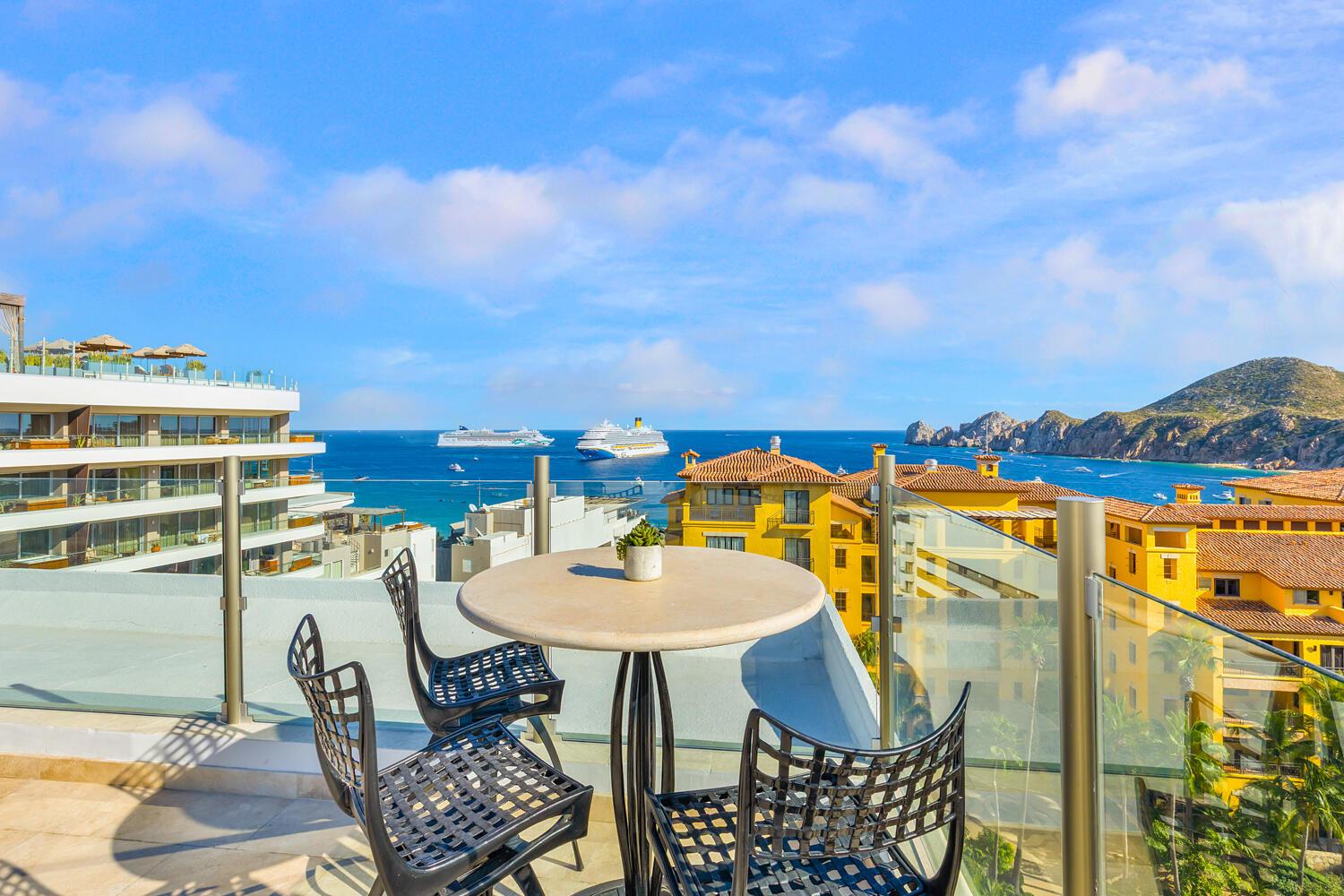 Private Rooftop Pool W/Terrace, Penthouse One Medano, Cabo San Lucas