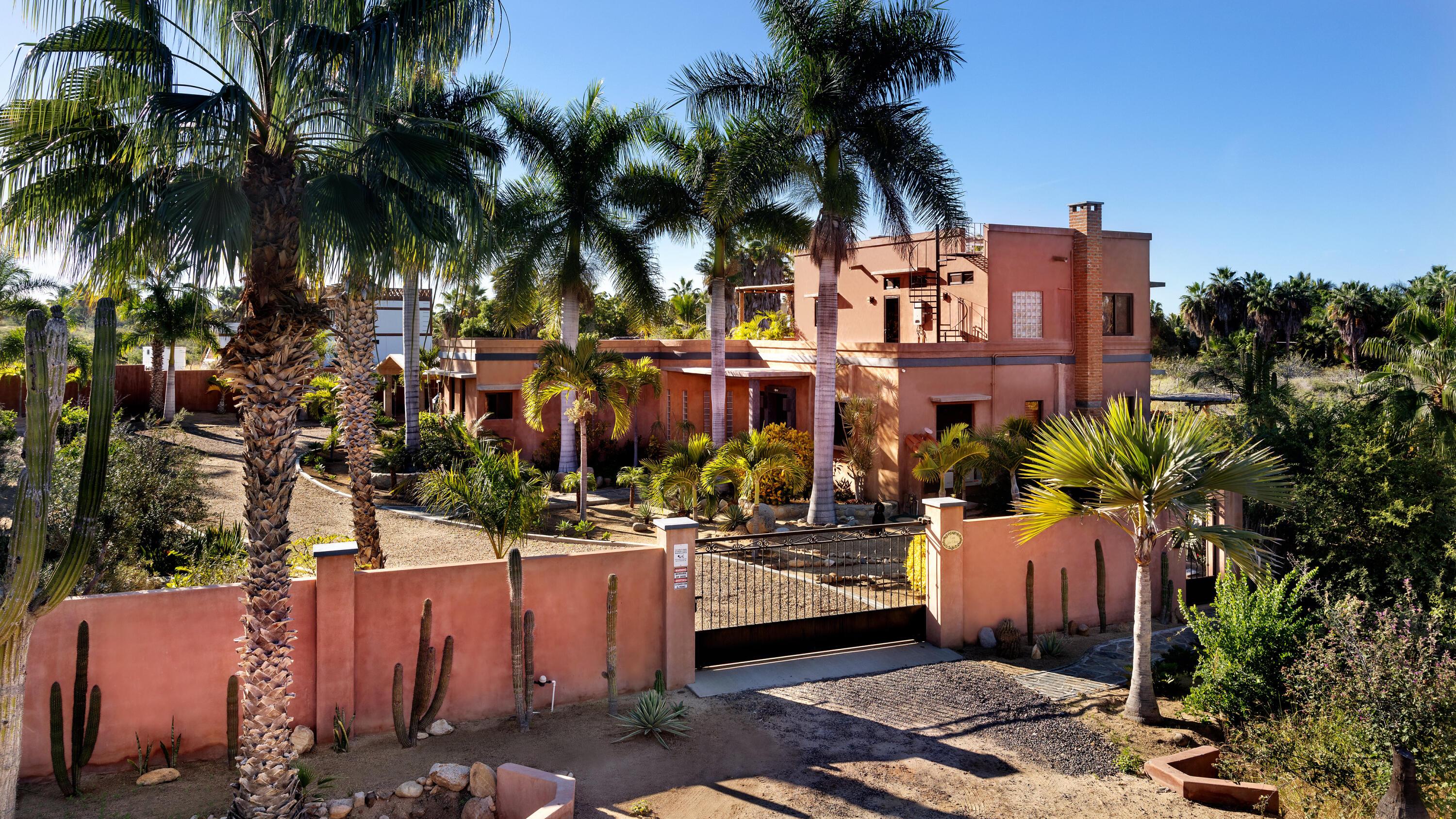 Los Jardines, Hacienda Los Olivos, Pacific