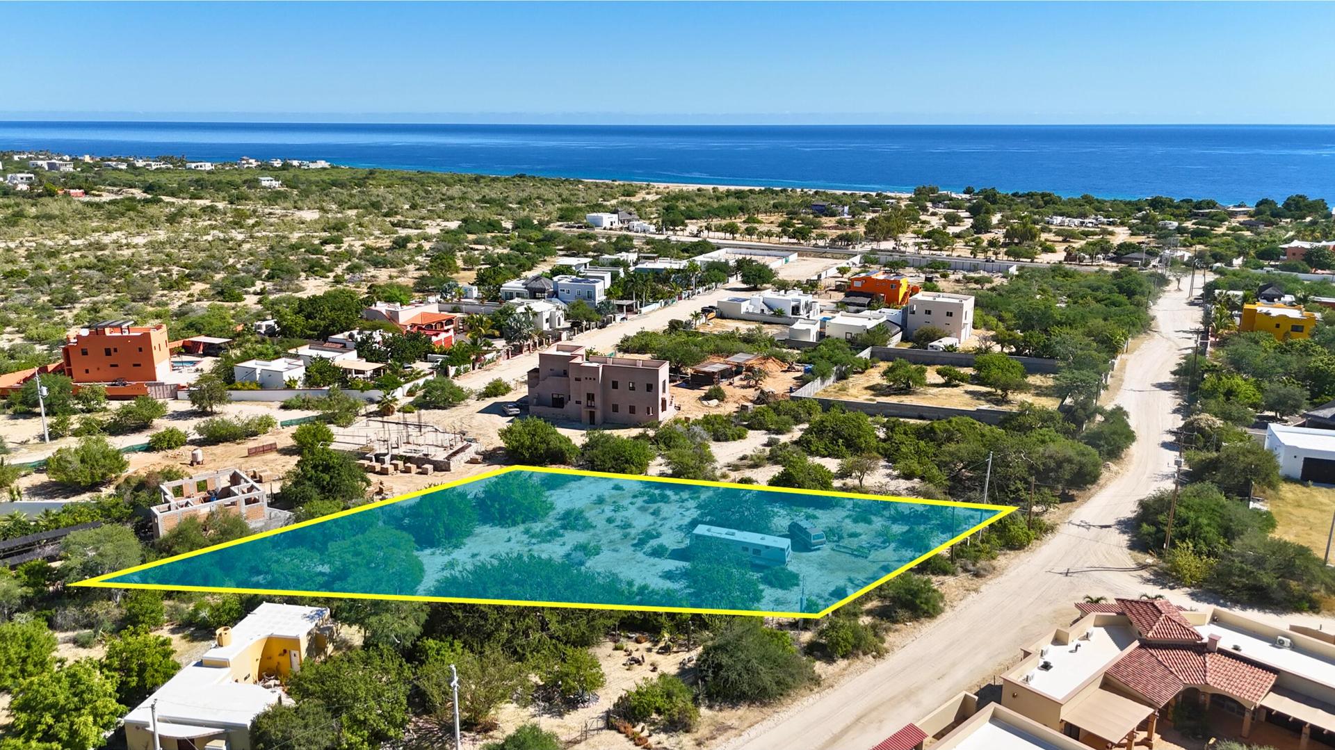 Estrella Fugaz Lot, East Cape — photo 1 of 13