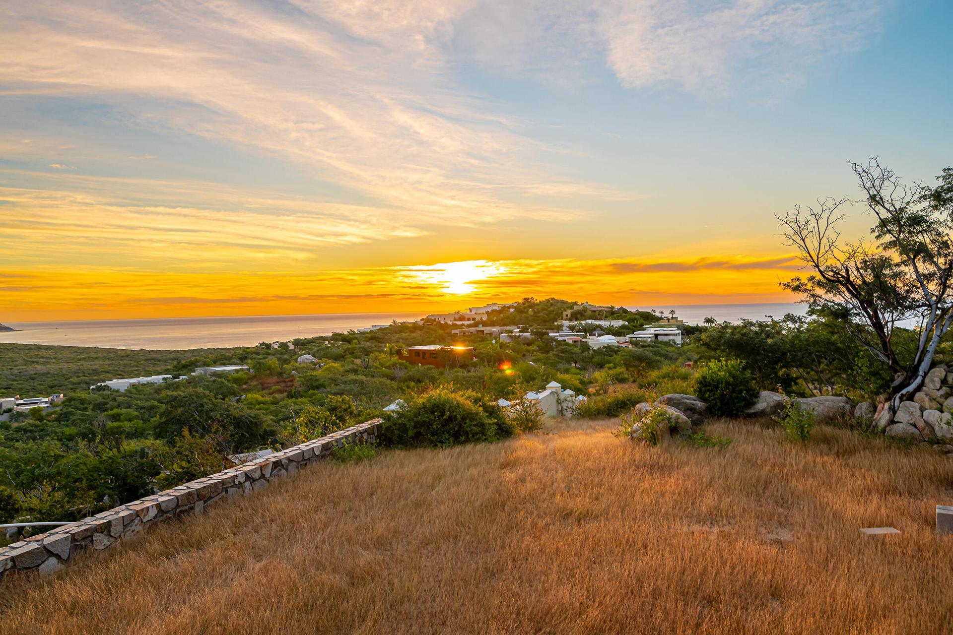 40 Calle De La Playita, Lote 40, San José del Cabo — photo 1 of 11