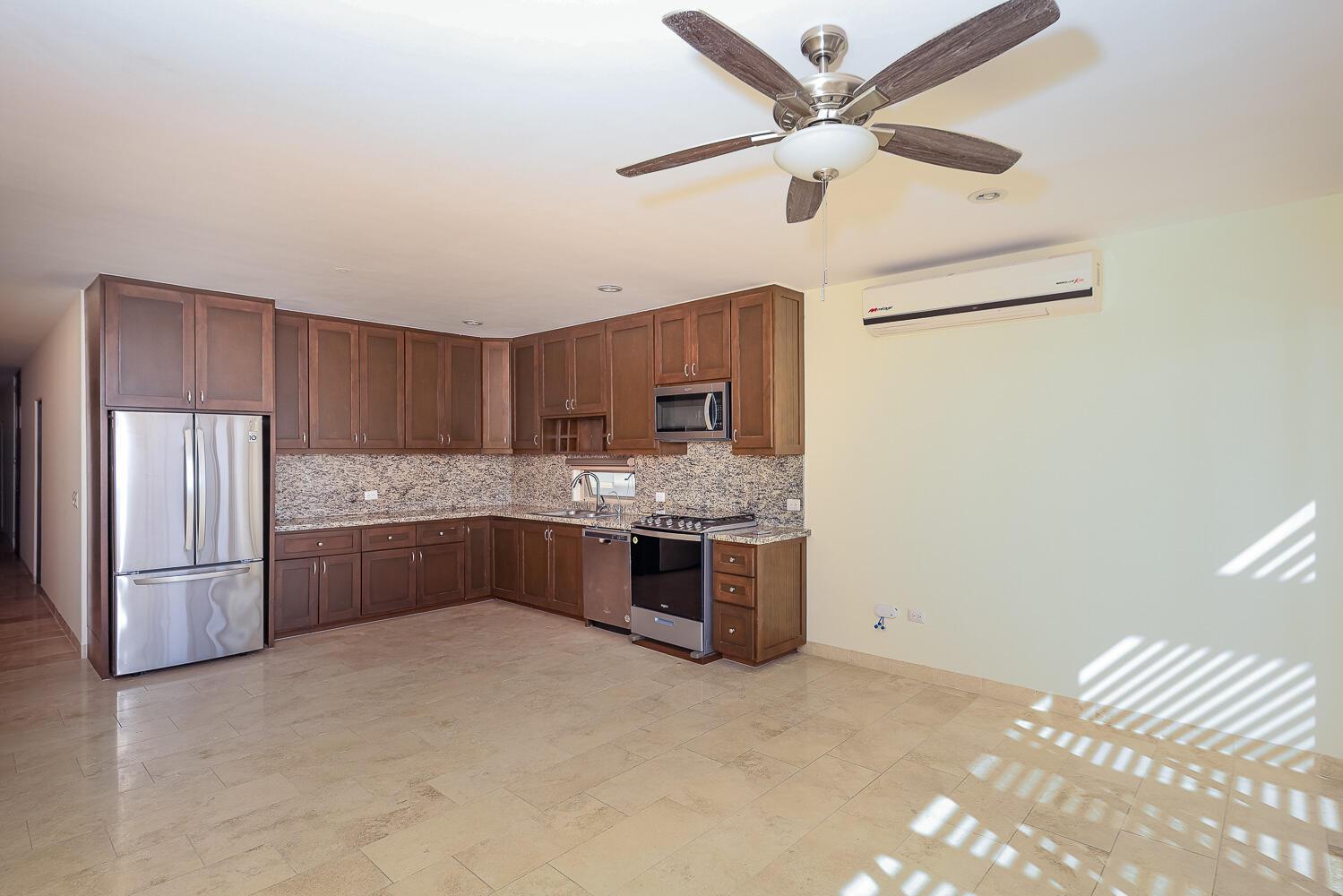 Ventanas 3, Cabo Corridor