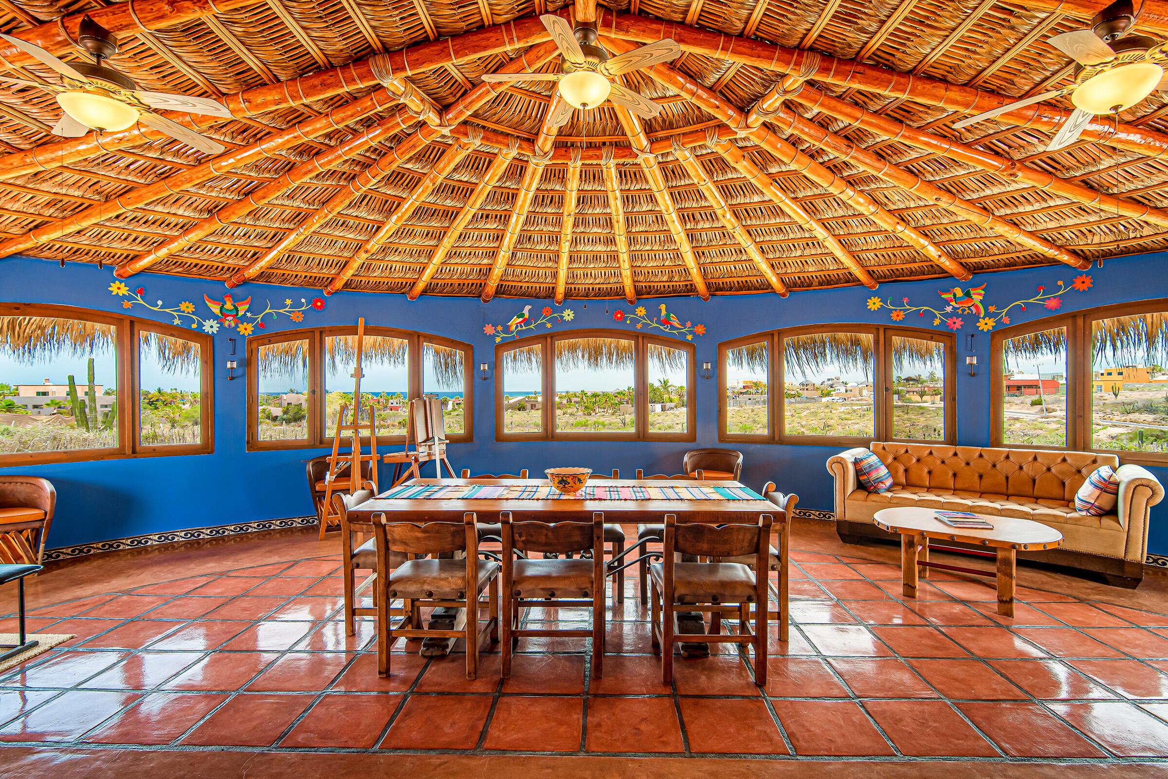 Casa De Colores, Pacific