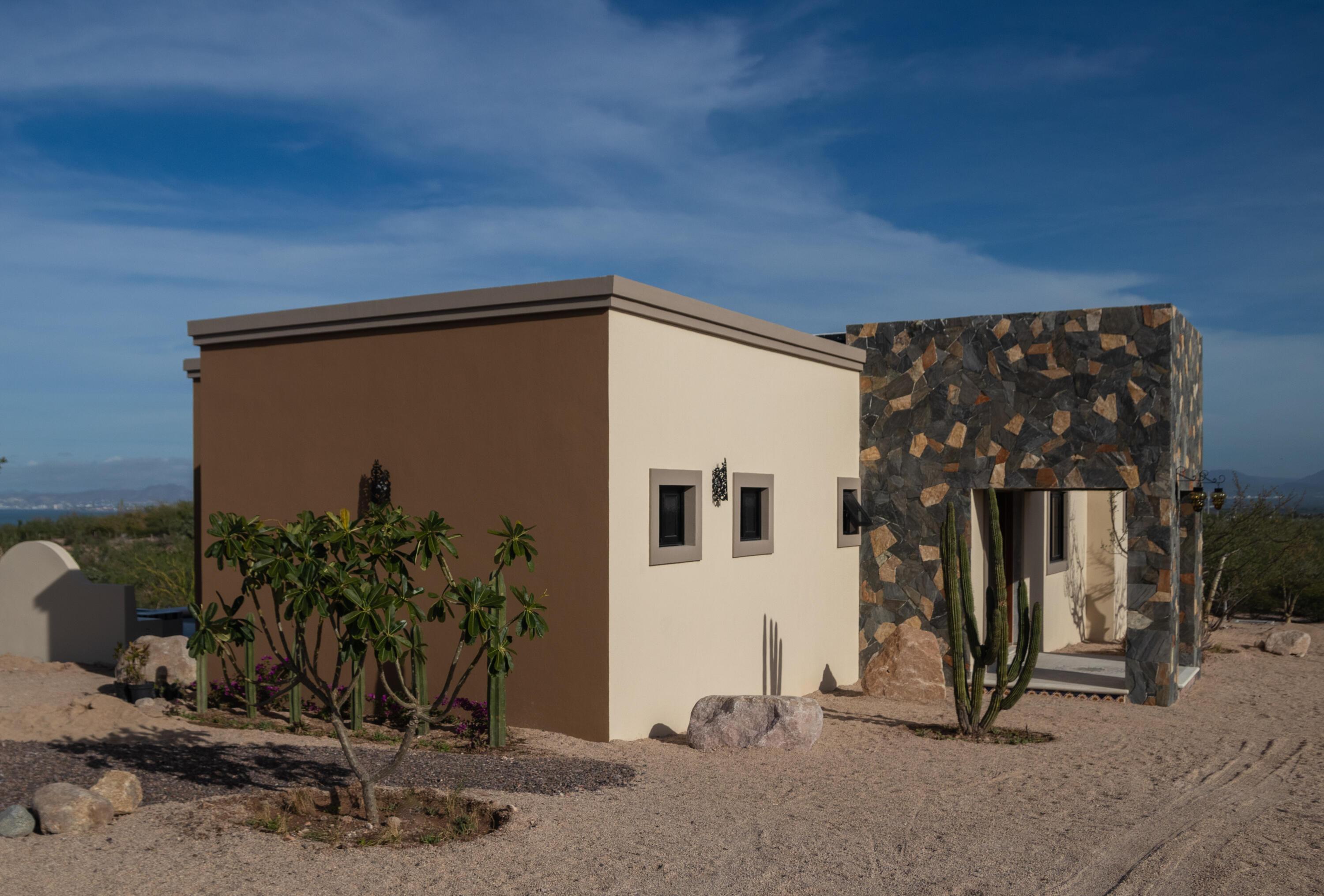 Bahía Azul, Casa Maguey, La Paz