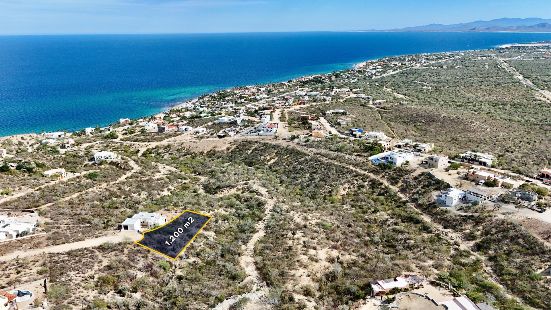 Vista Barriles, East Cape — photo 1 of 16