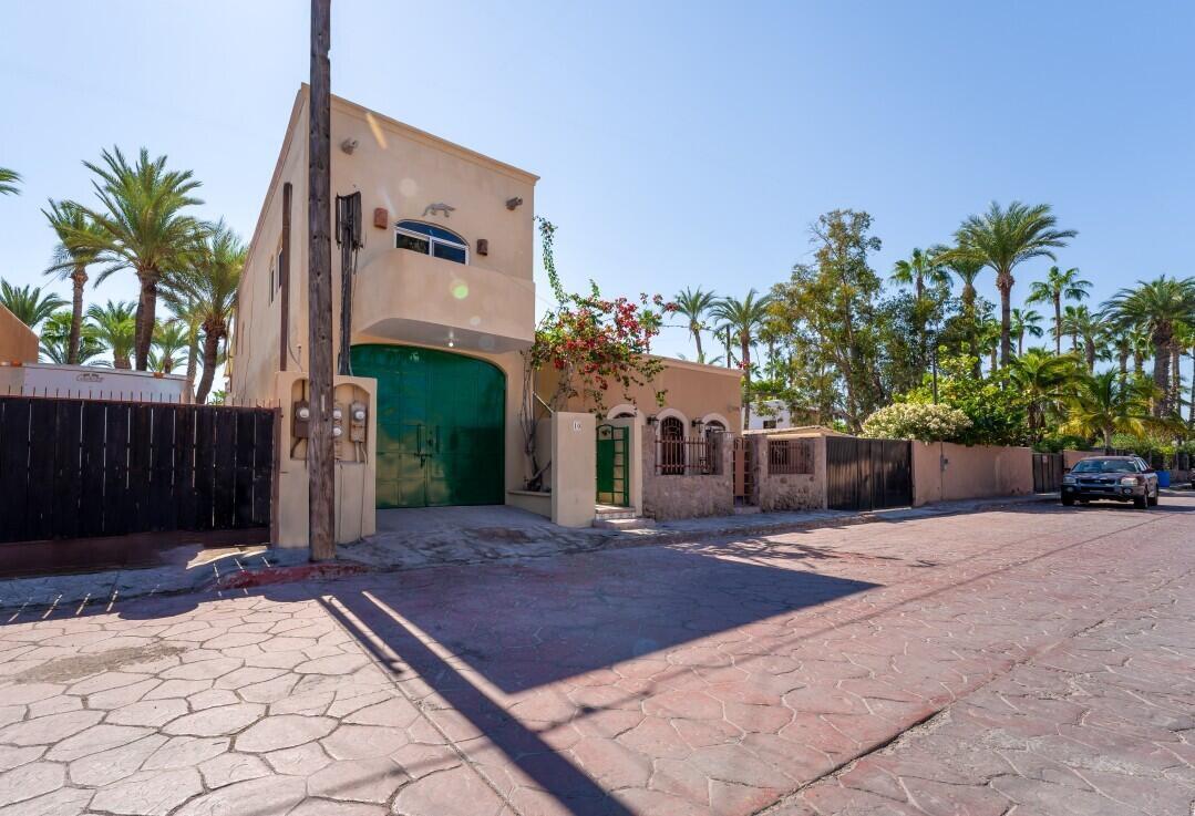 10 C. Fernando Jordan, Casa Rosa, Loreto