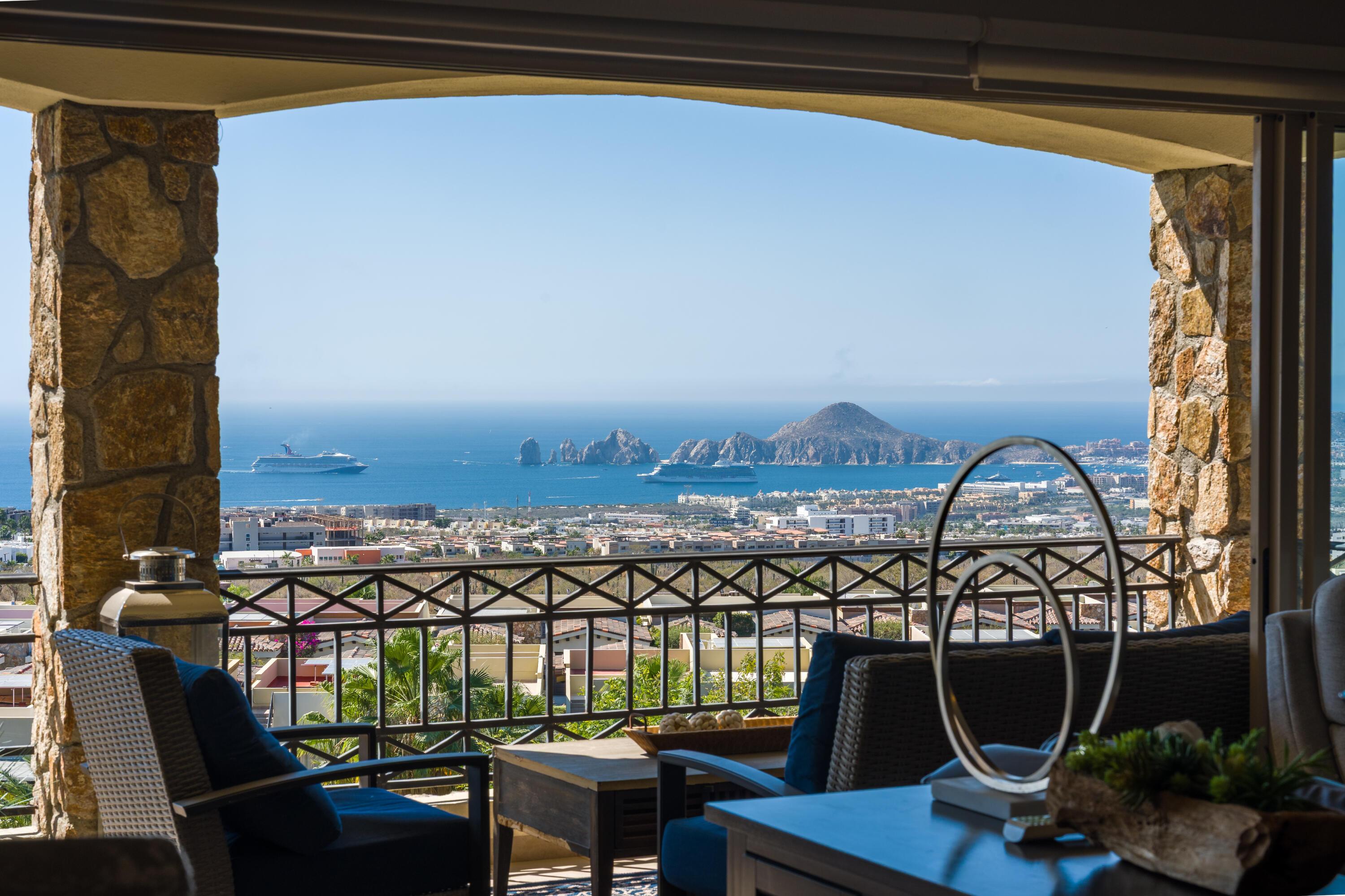 Arch View 2 Bed, Cabo Corridor