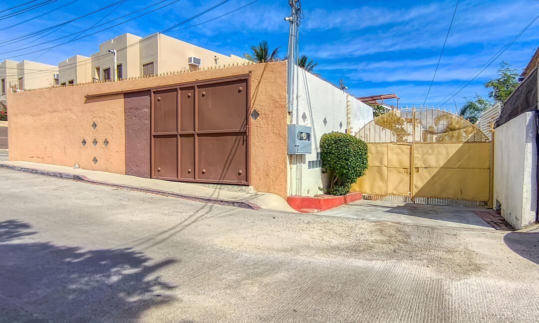 Calle Benito Juarez, Home Or Development Opp., Cabo San Lucas
