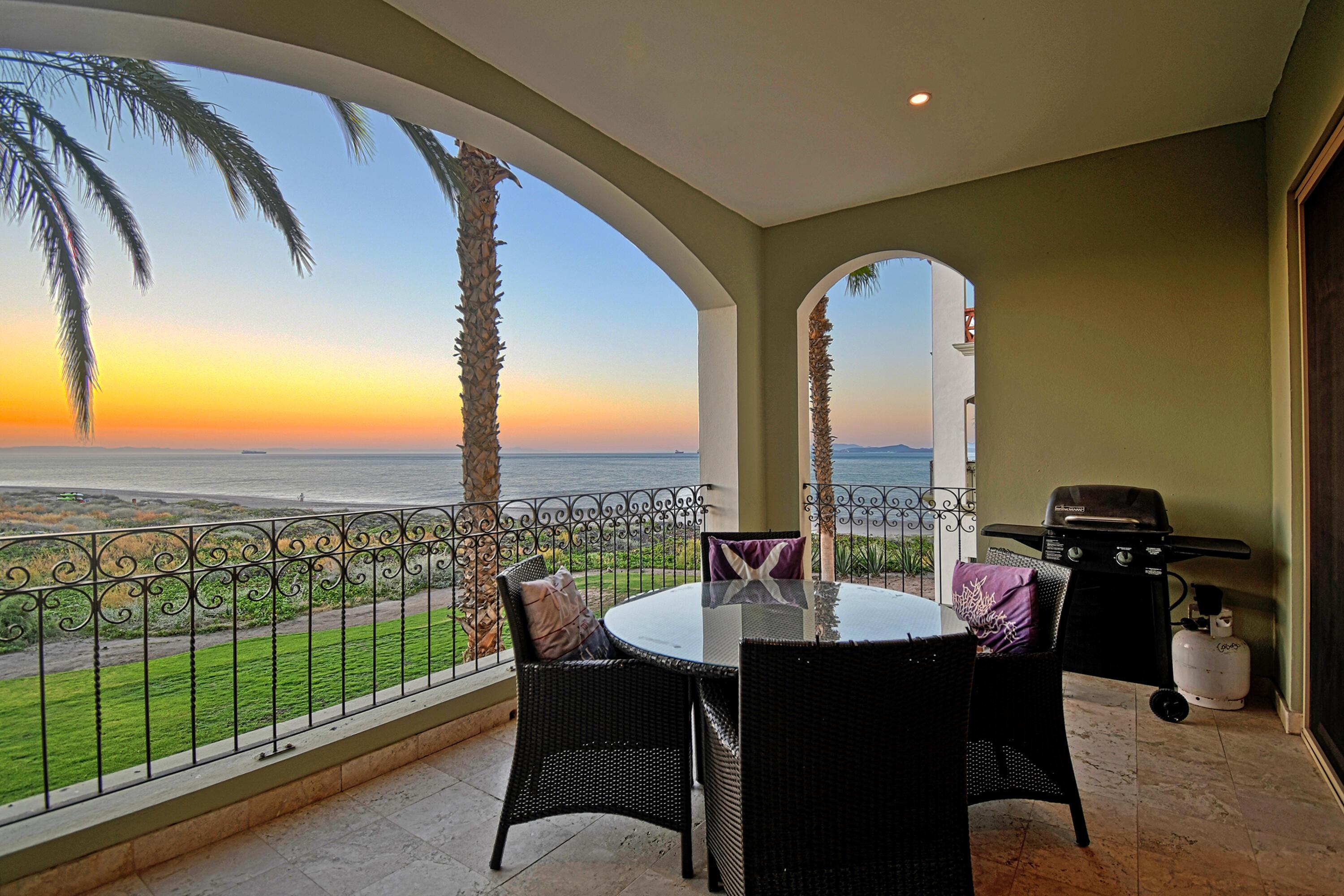 A202 Avenitda Palmeras, Beach Condo Paraiso del Mar, La Paz