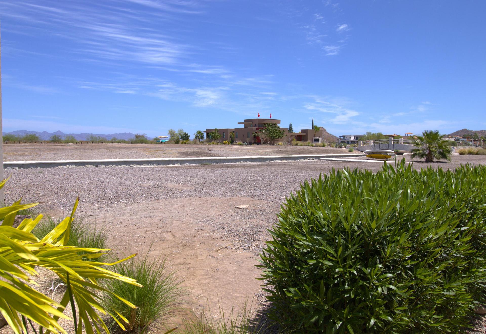 Agua Viva 239, Loreto — photo 1 of 7