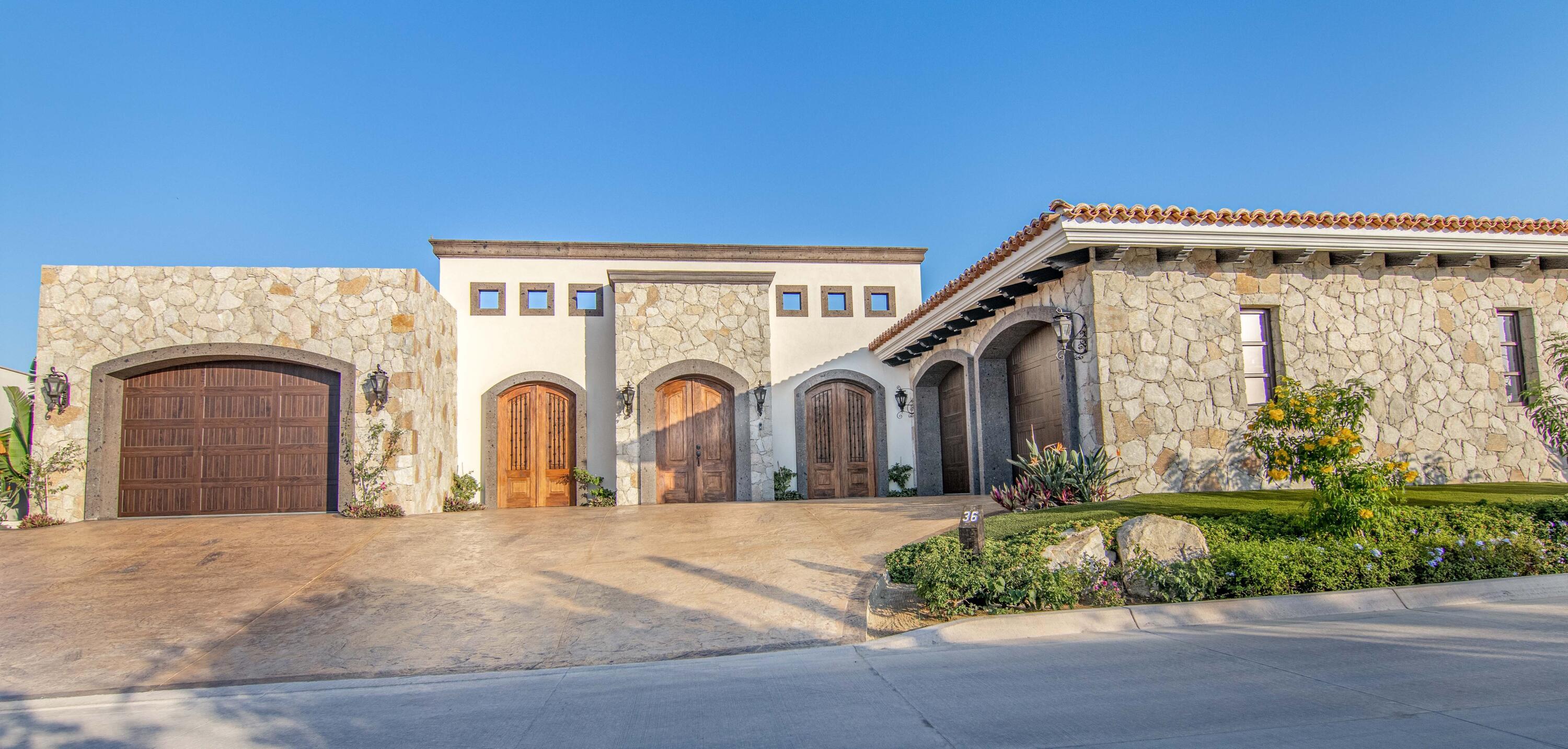 36, Oasis Golf Villa, Pacific