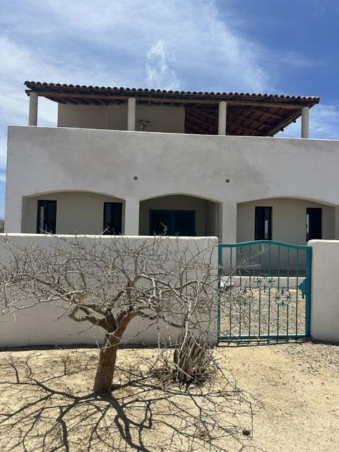 Maquina Azul, Casa Diamond In The Rough, Pacific