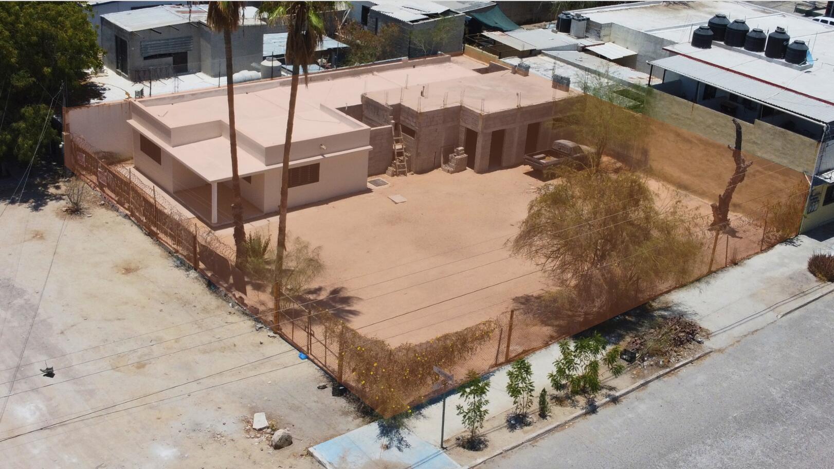 20 Noviembre, Habitable House And Extension, La Paz