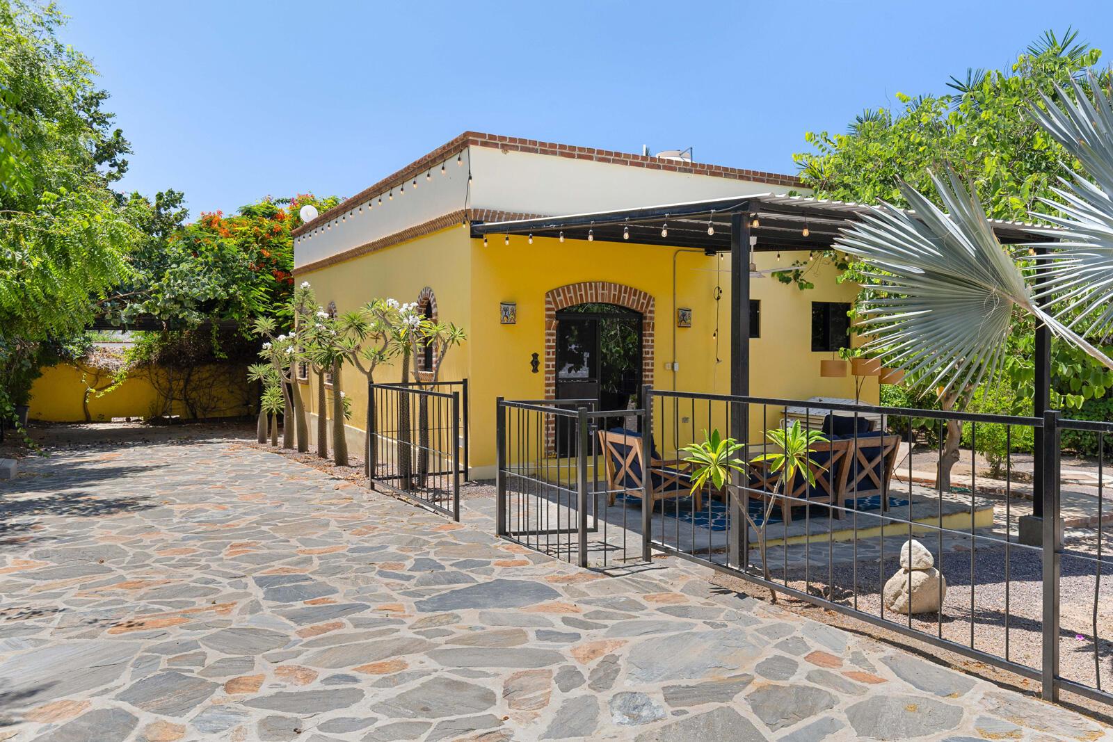 Rancho Tranquila Amarillo, Pacific