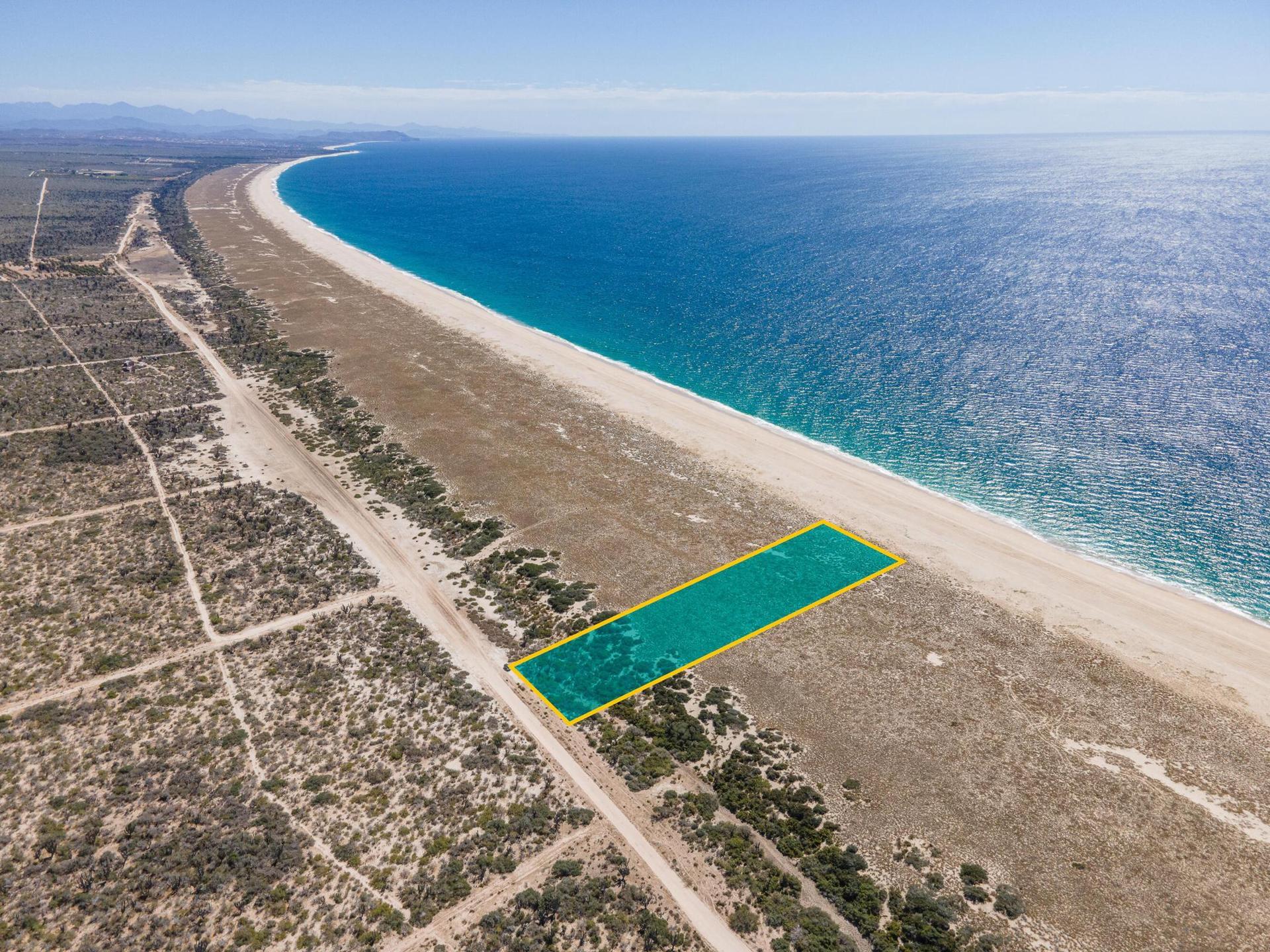 18 Agua Blaca, La Langosta, Beach Front (51mts)Agua Blanca, La Paz — photo 1 of 19