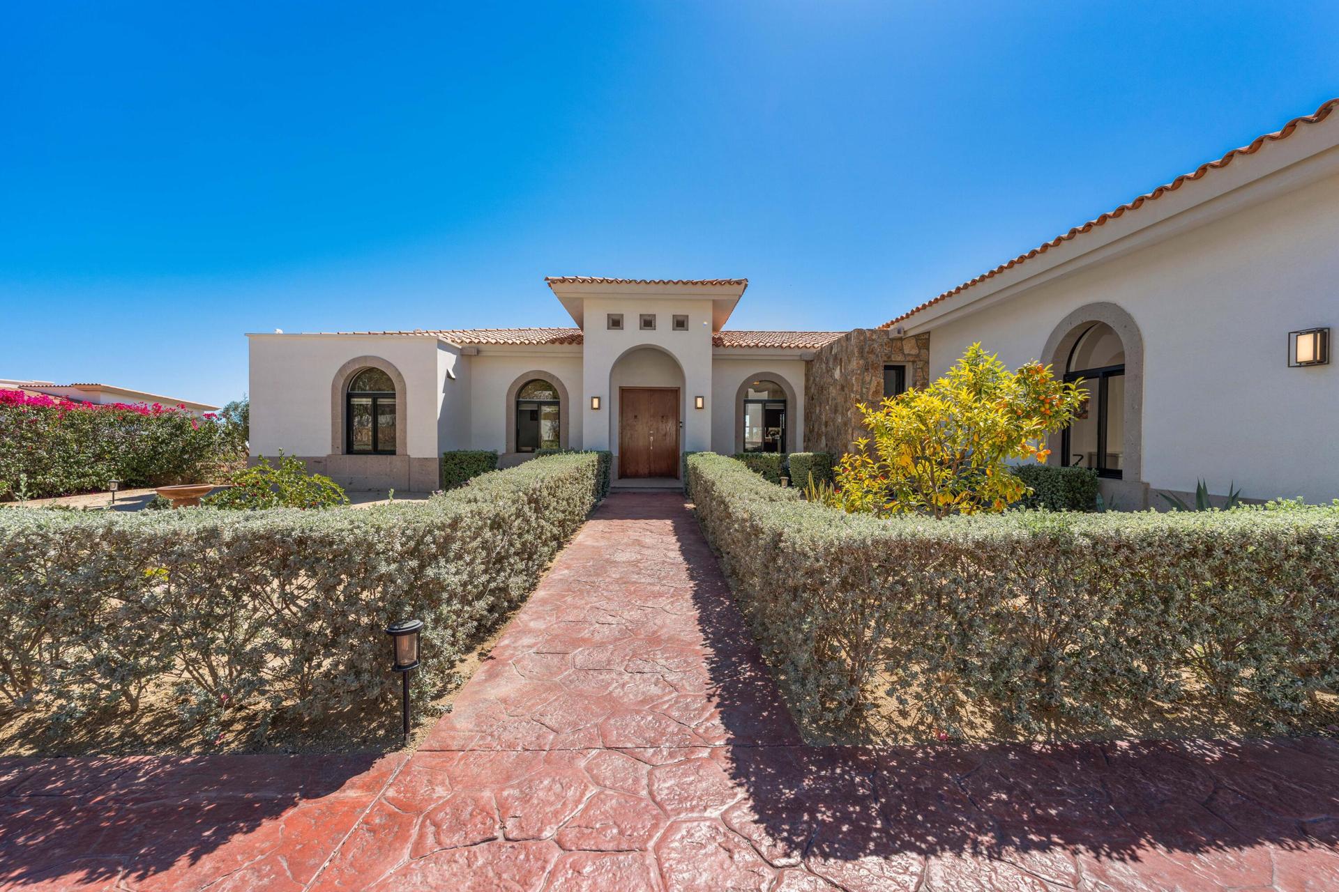 Rancho Paraiso Casa Sol, Cabo Corridor