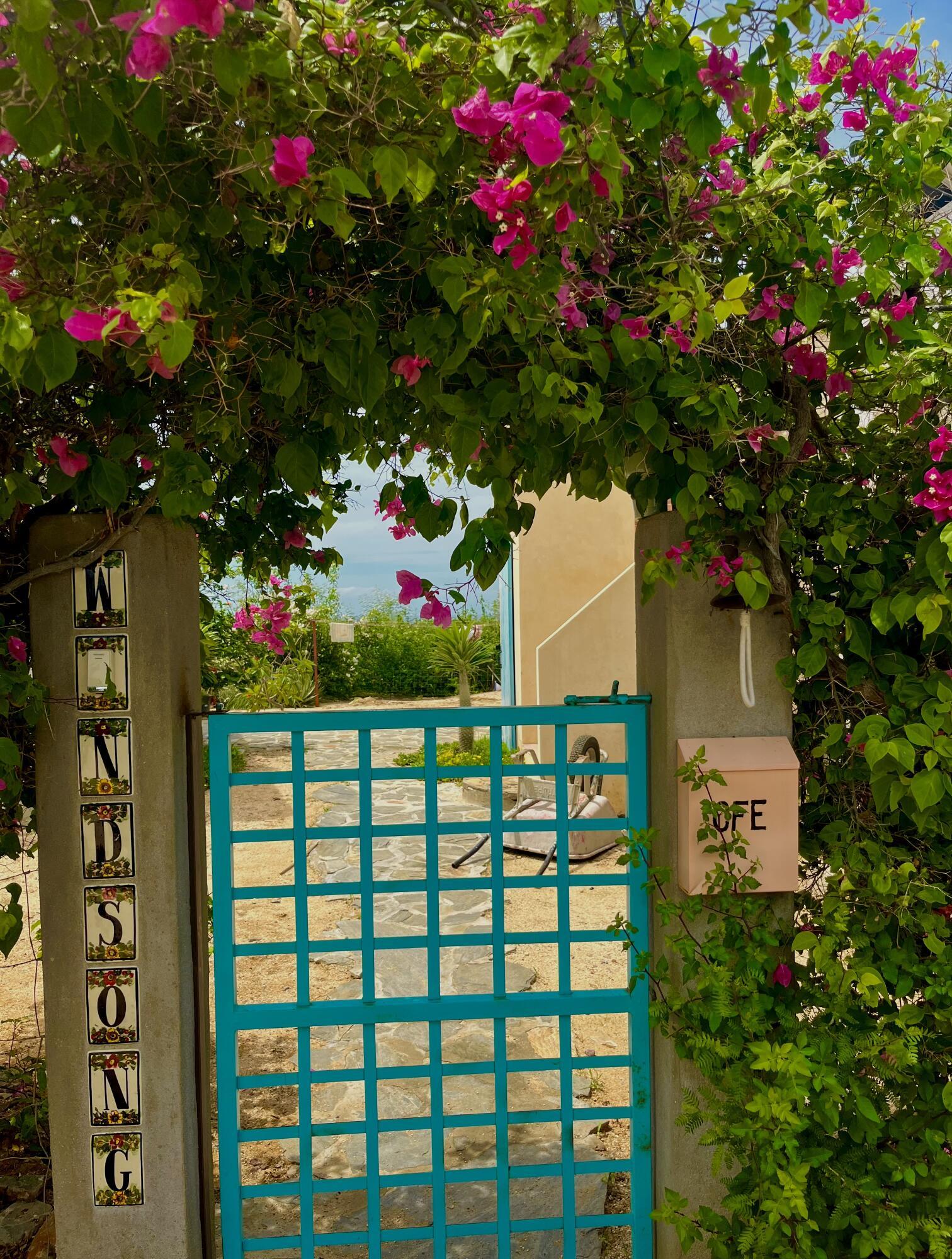 Casa Windsong, Pacific