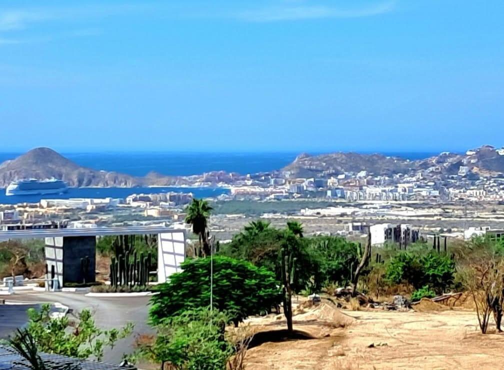 Marea, Cabo Corridor