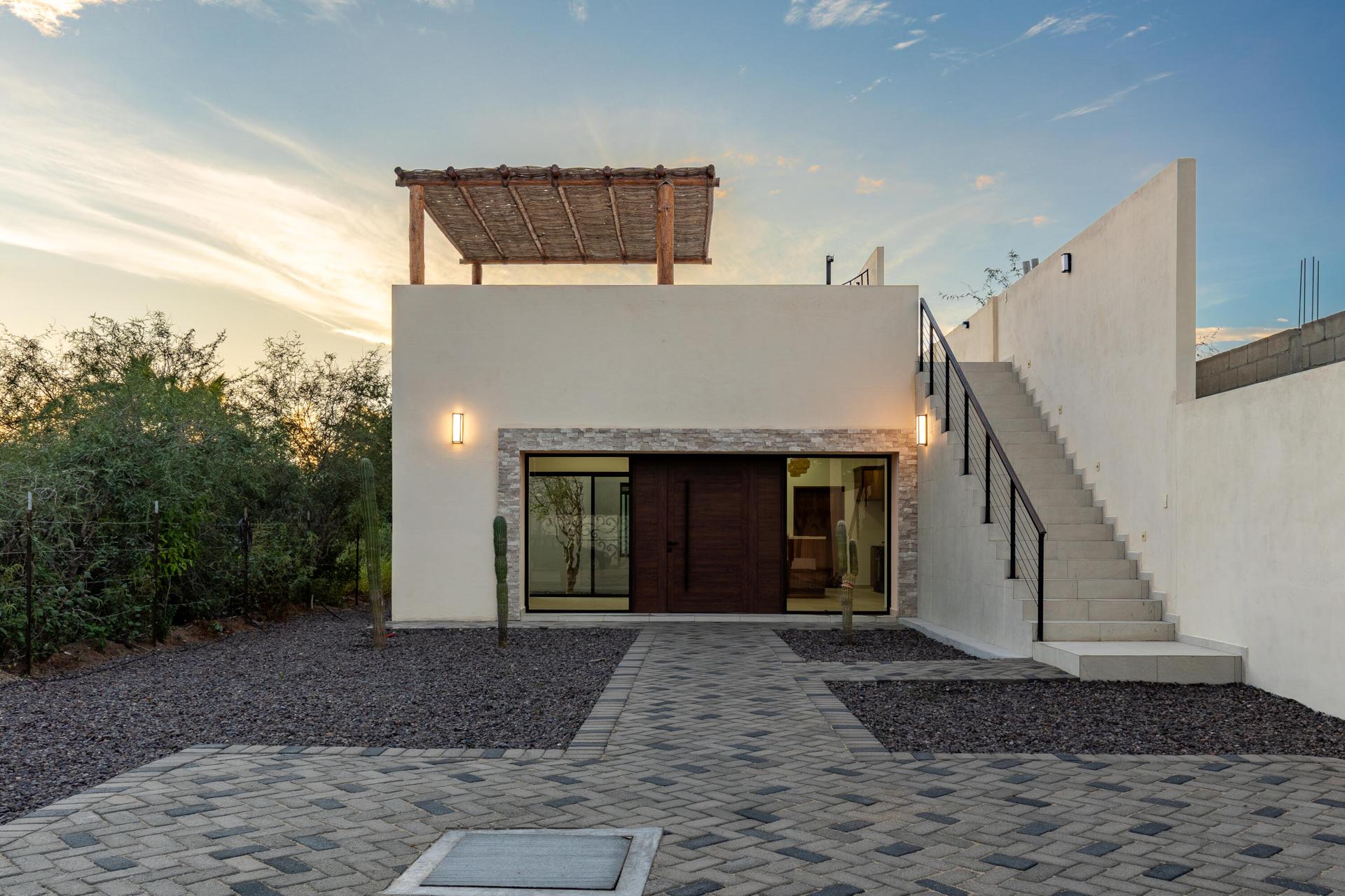 330 Decimo Tercera, Casa Ambar, La Paz — photo 1 of 24
