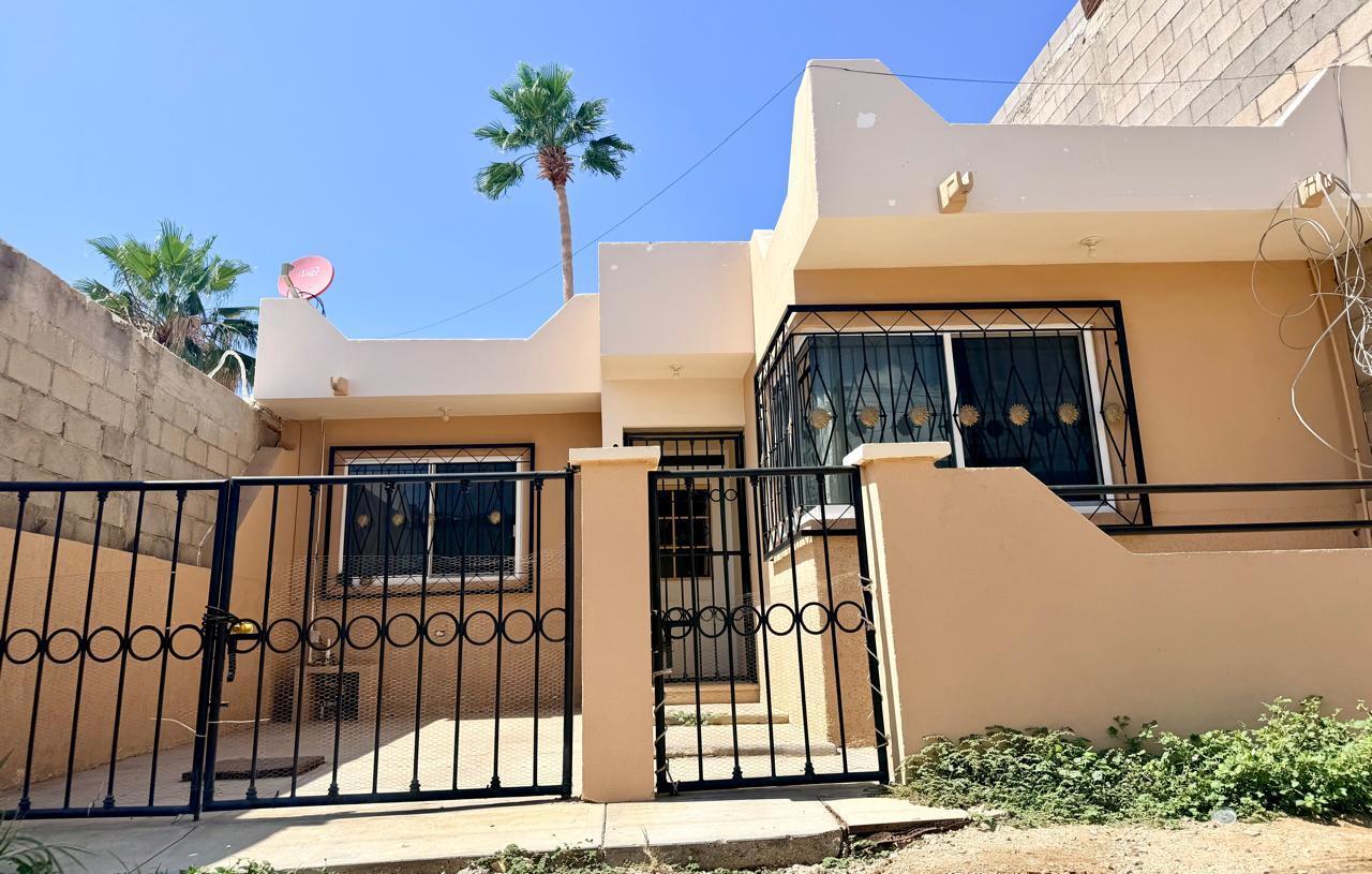 Dalia, Casa Jacarandas, Cabo San Lucas — photo 1 of 5