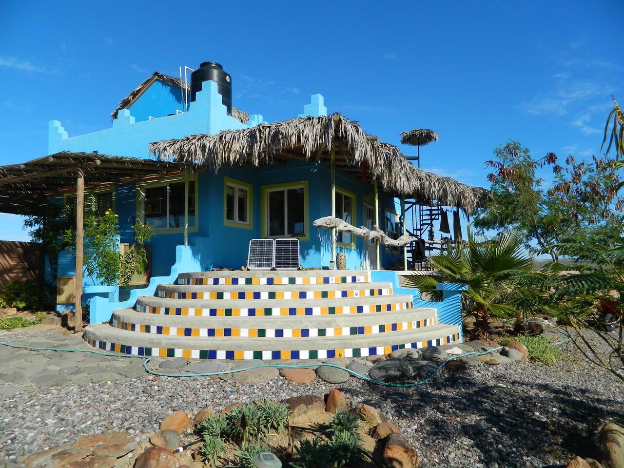 S/N Puerto Lopez, Casa Azul, Comondu