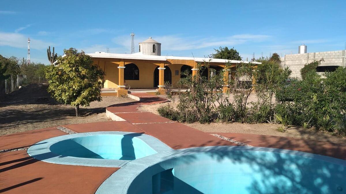 Casa El Cardon, La Paz — photo 1 of 16