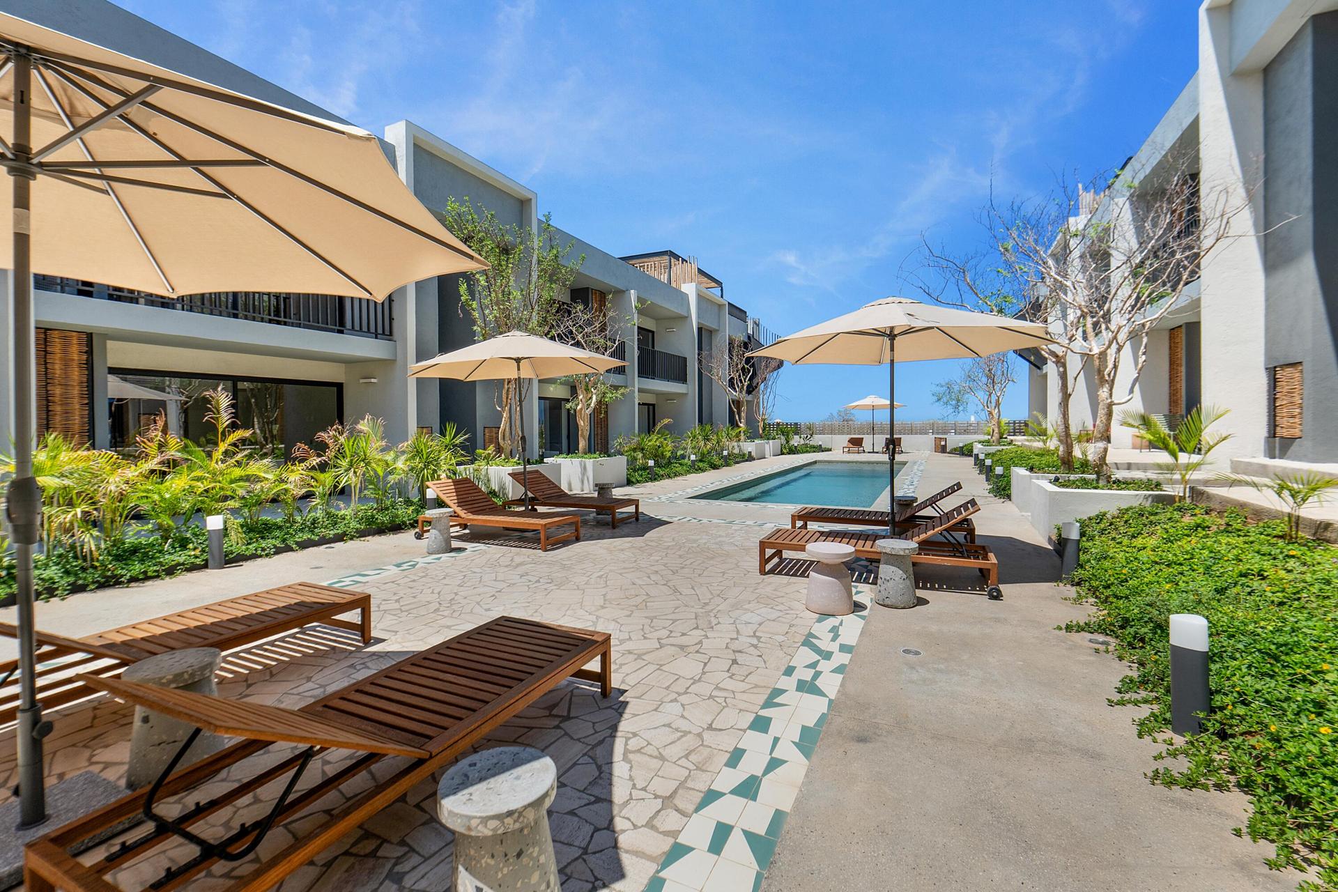 Costa Living By Nima, East Cape
