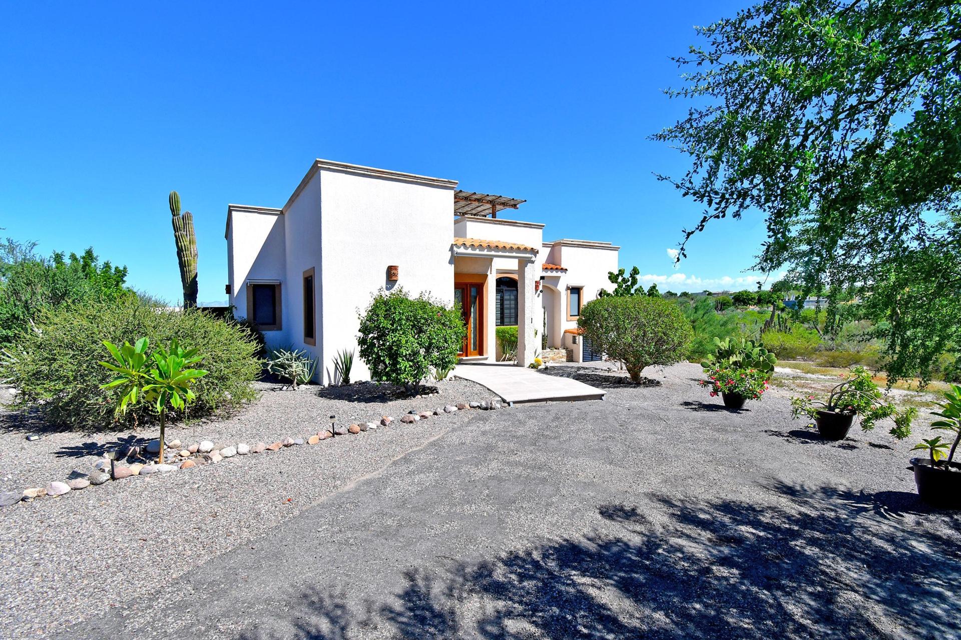 26 Vista Mar, Blue Views, La Paz — photo 1 of 24