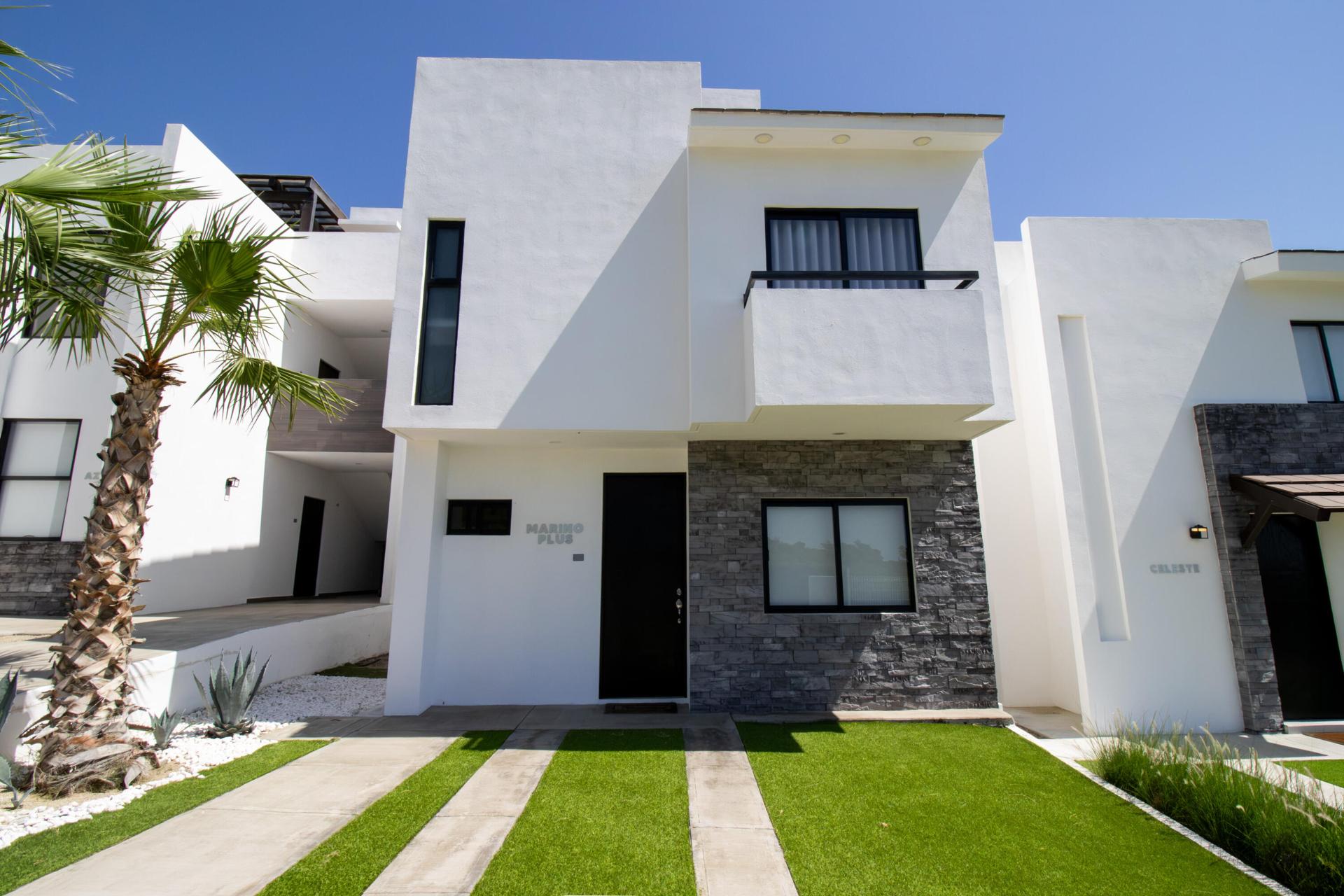 Entremares, Marino, Cabo San Lucas — photo 1 of 24