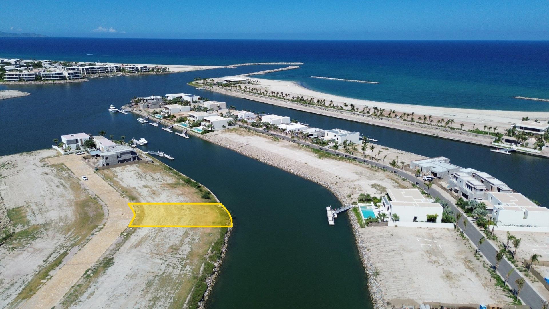 L18-M9, Costa Palmas Marina, East Cape — photo 1 of 6