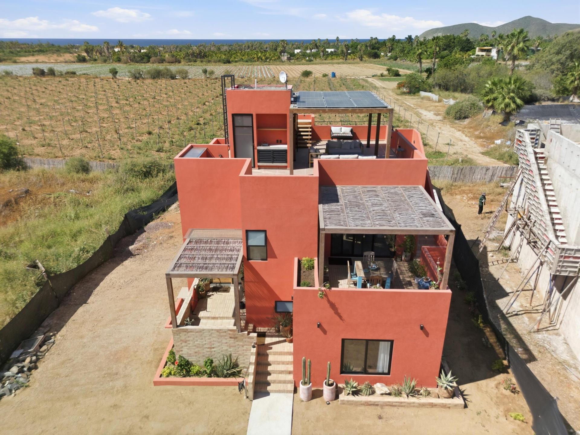 Luna Villa 8, Pacific — photo 1 of 24