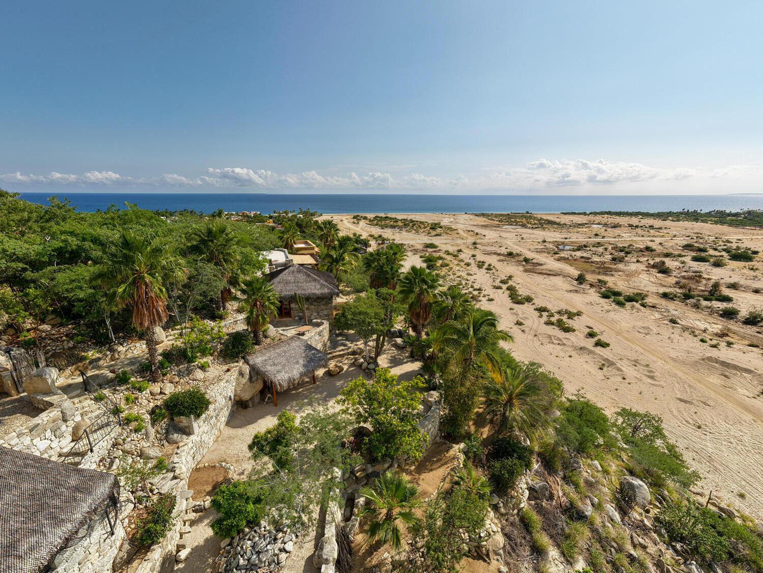Casa Piedra Y Mar, East Cape — photo 1 of 24